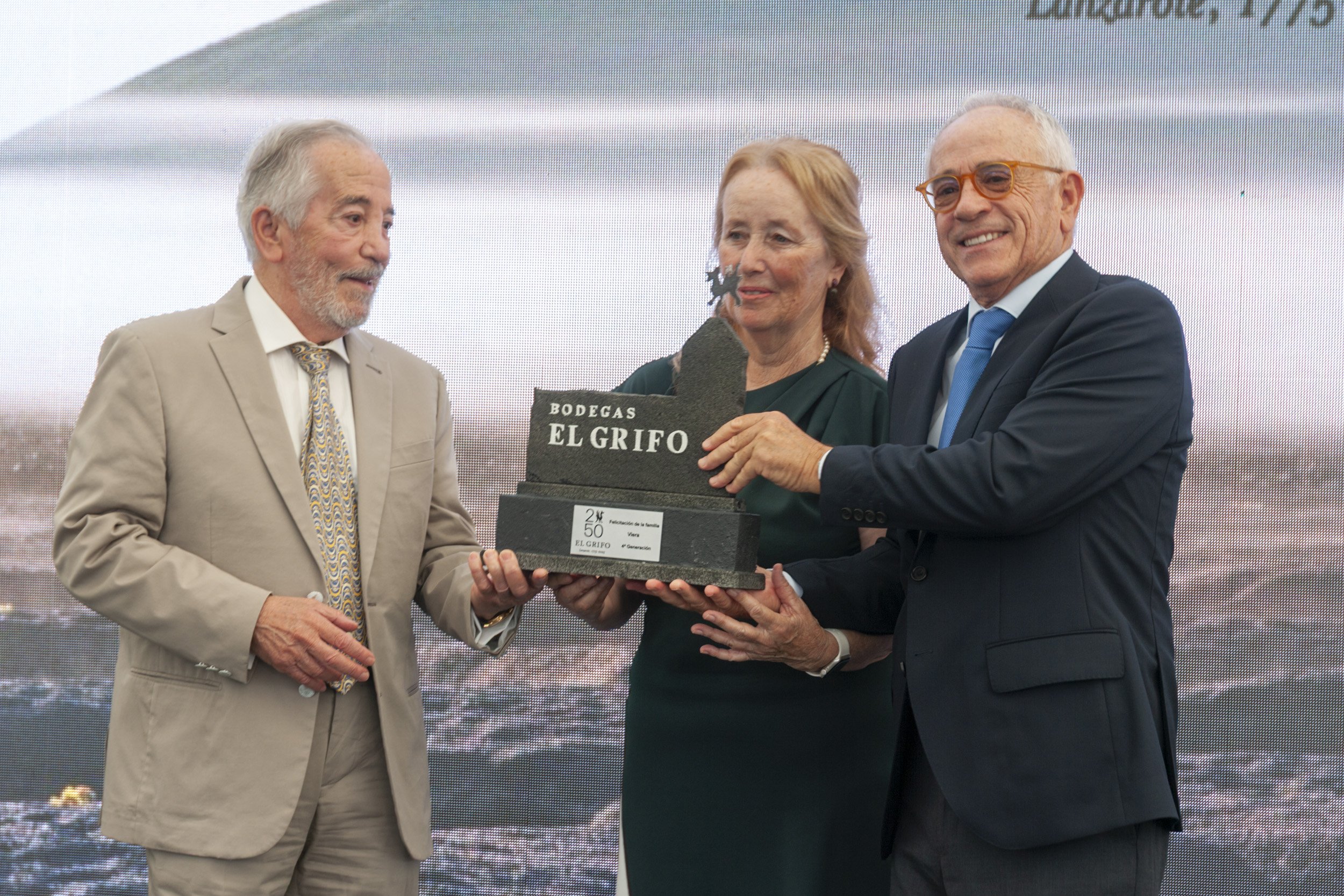 Ministro Luis Planas en el 250 aniversario de El Grifo Ministro Luis Planas en el 250 aniversario de El Grifo