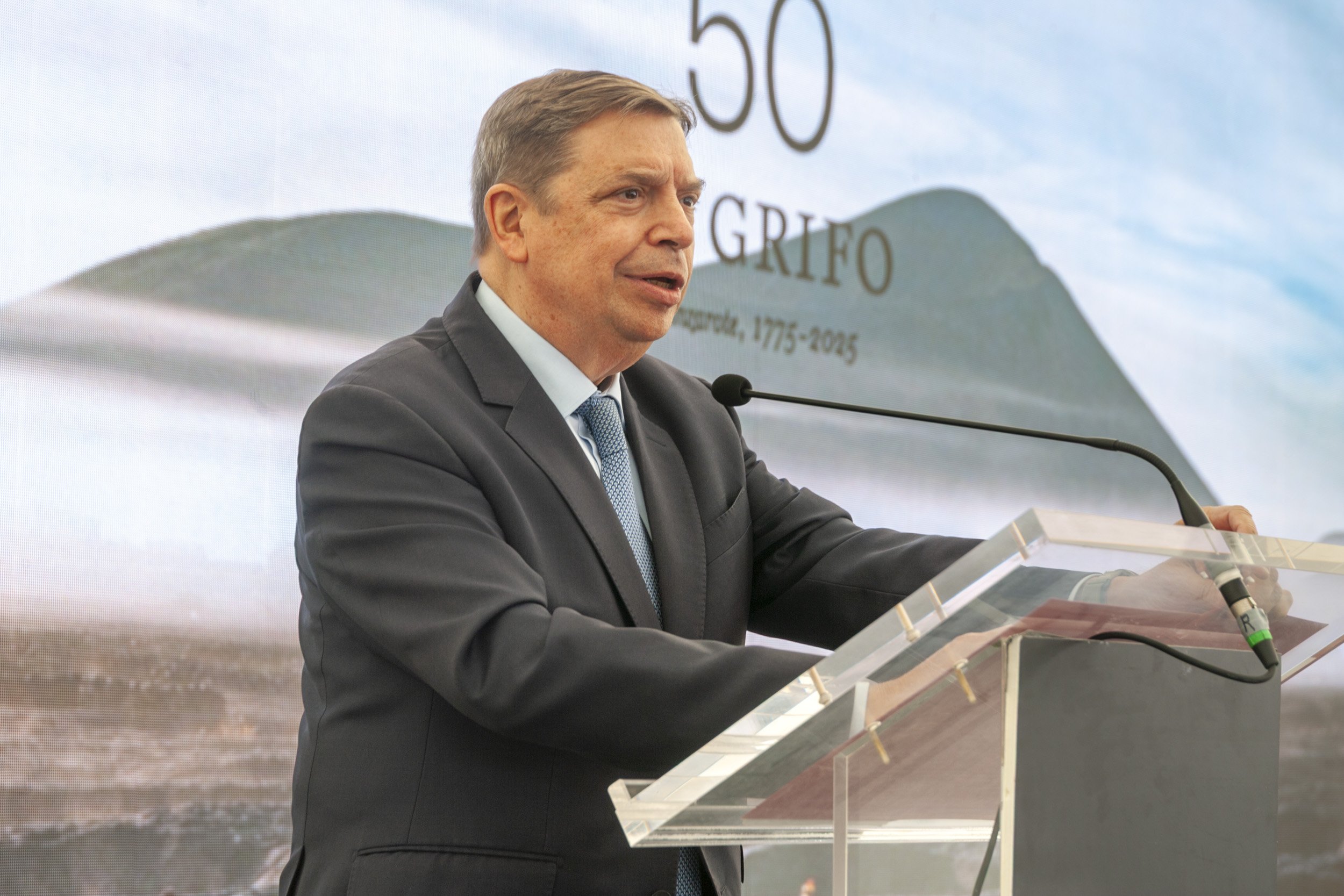 Ministro Luis Planas en el 250 aniversario de El Grifo Ministro Luis Planas en el 250 aniversario de El Grifo