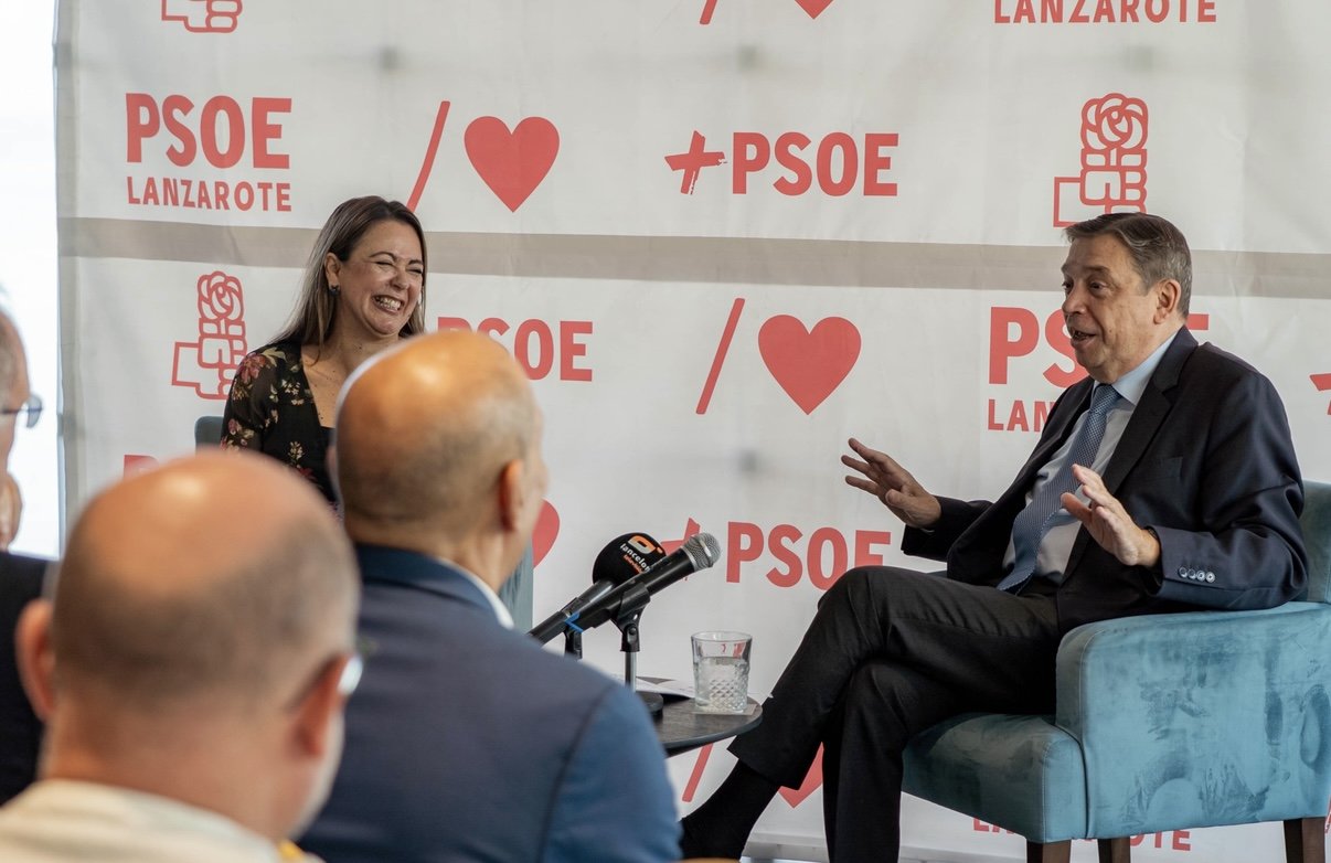 Ministro Luis Planas con el PSOE lanzaroteño Ministro Luis Planas con el PSOE lanzaroteño