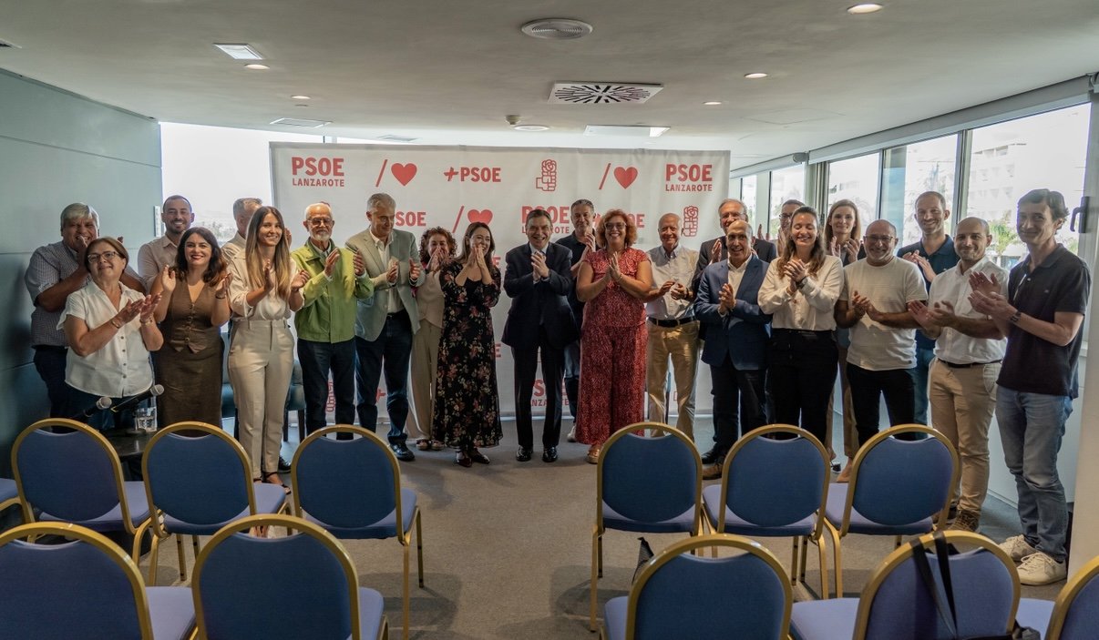 Ministro Luis Planas con el PSOE lanzaroteño Ministro Luis Planas con el PSOE lanzaroteño