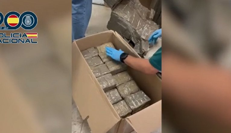 Fardos de hachís incautados. Foto: Policía Nacional. Fardos de hachís incautados. Foto: Policía Nacional.