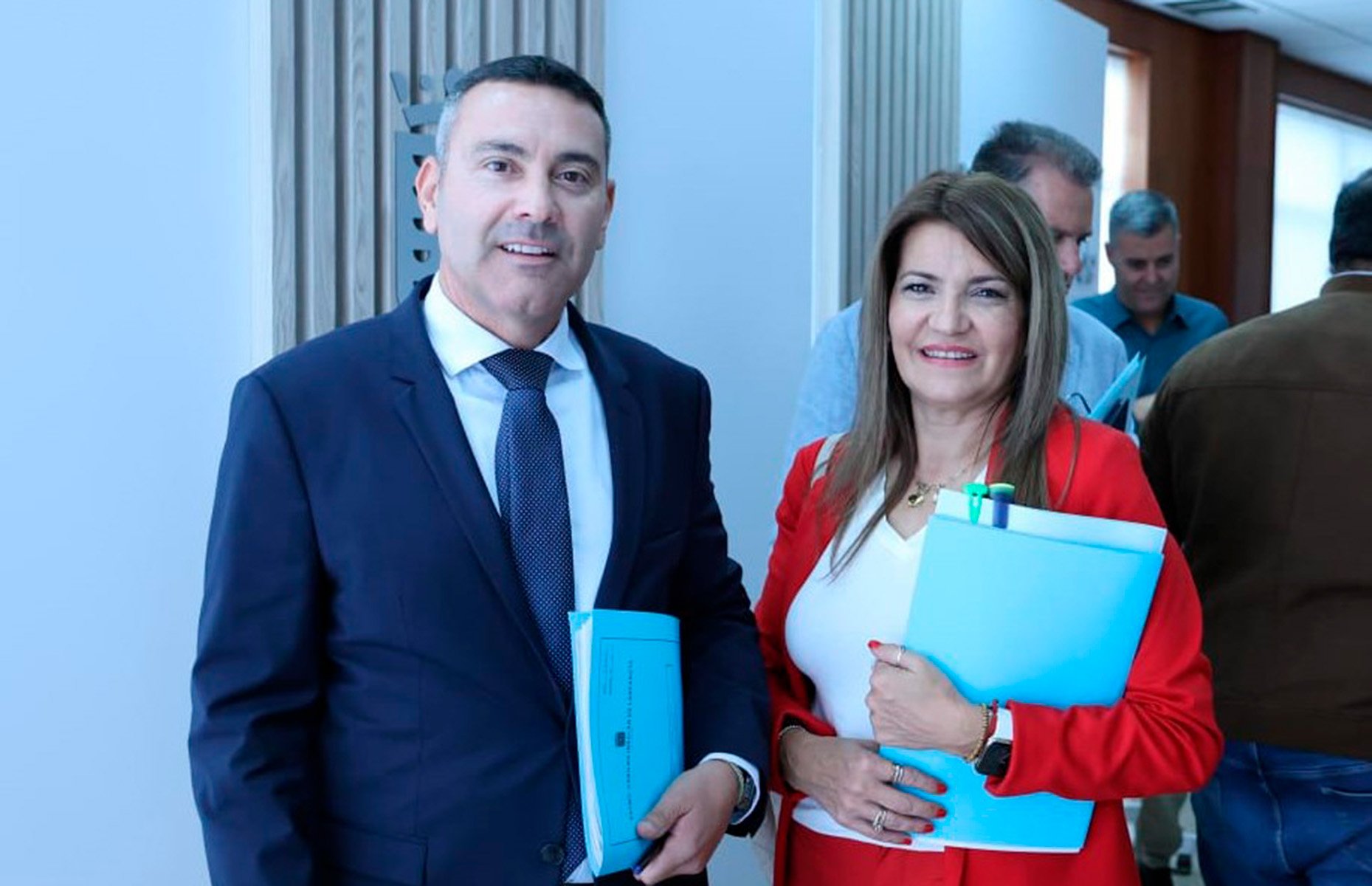 Oswaldo Betancort junto a María Jesús Tovar 