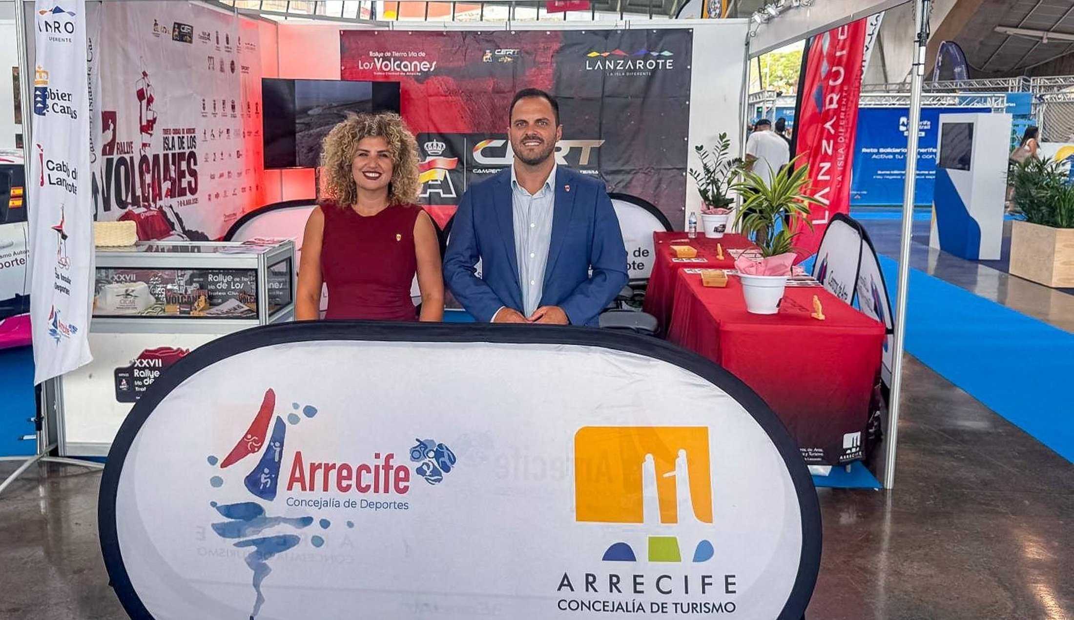 El alcalde de Arrecife Yonathan de León y la concejala de Deportes, Eli Merino