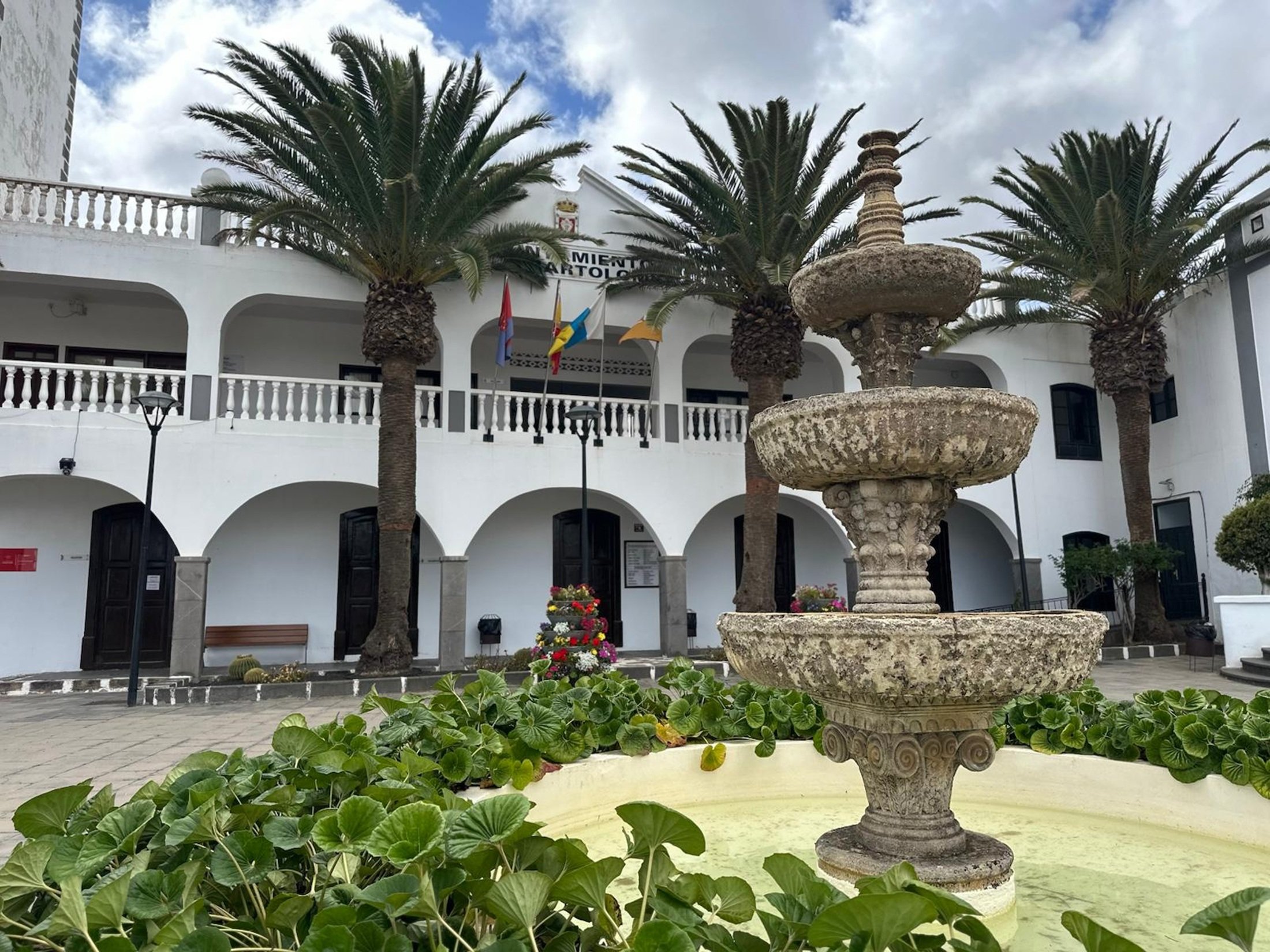 Fachada del Ayuntamiento de San Bartolomé