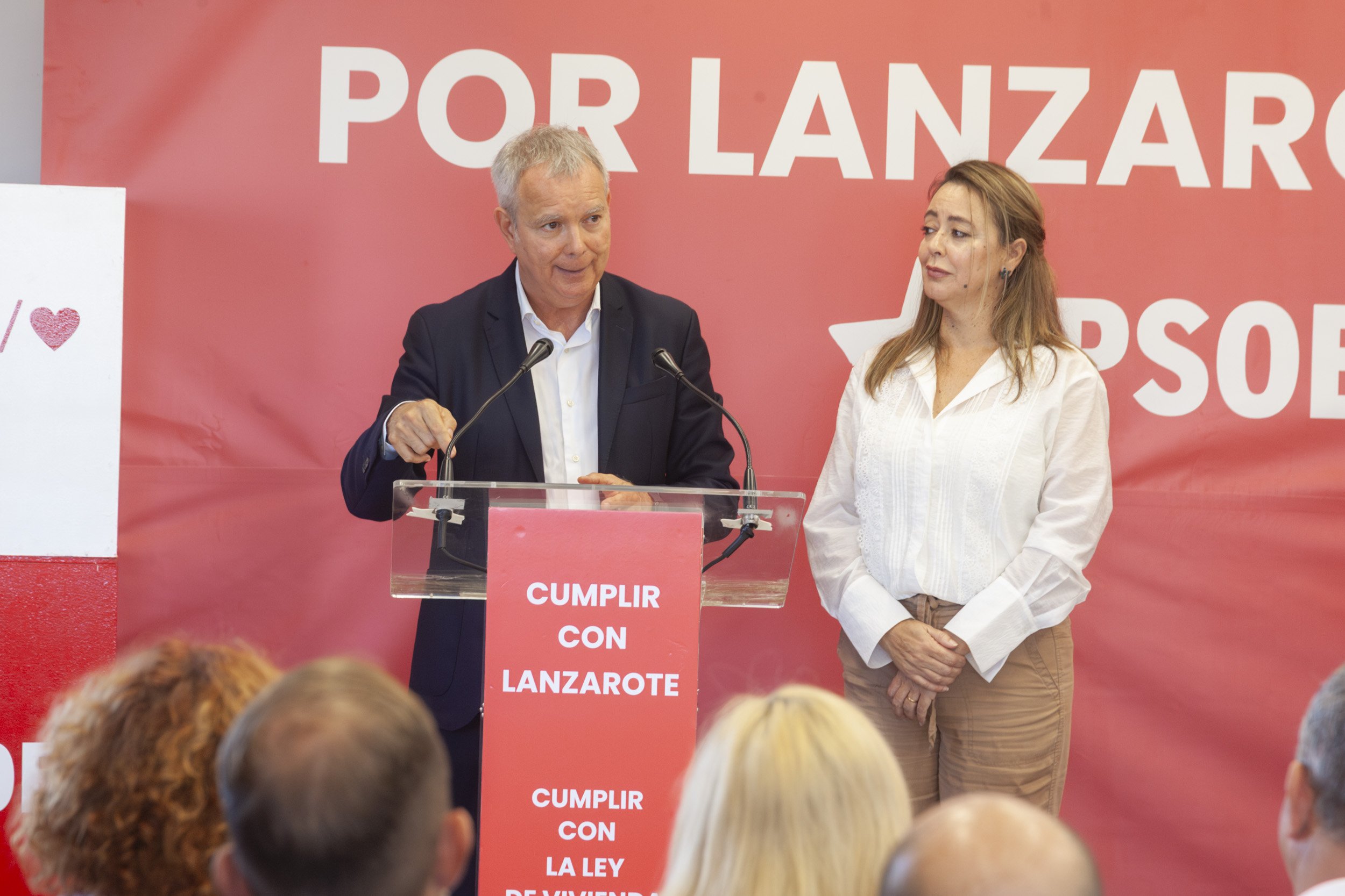 Rueda de prensa del PSOE en Lanzarote. Foto: Juan Mateos Rueda de prensa del PSOE en Lanzarote. Foto: Juan Mateos