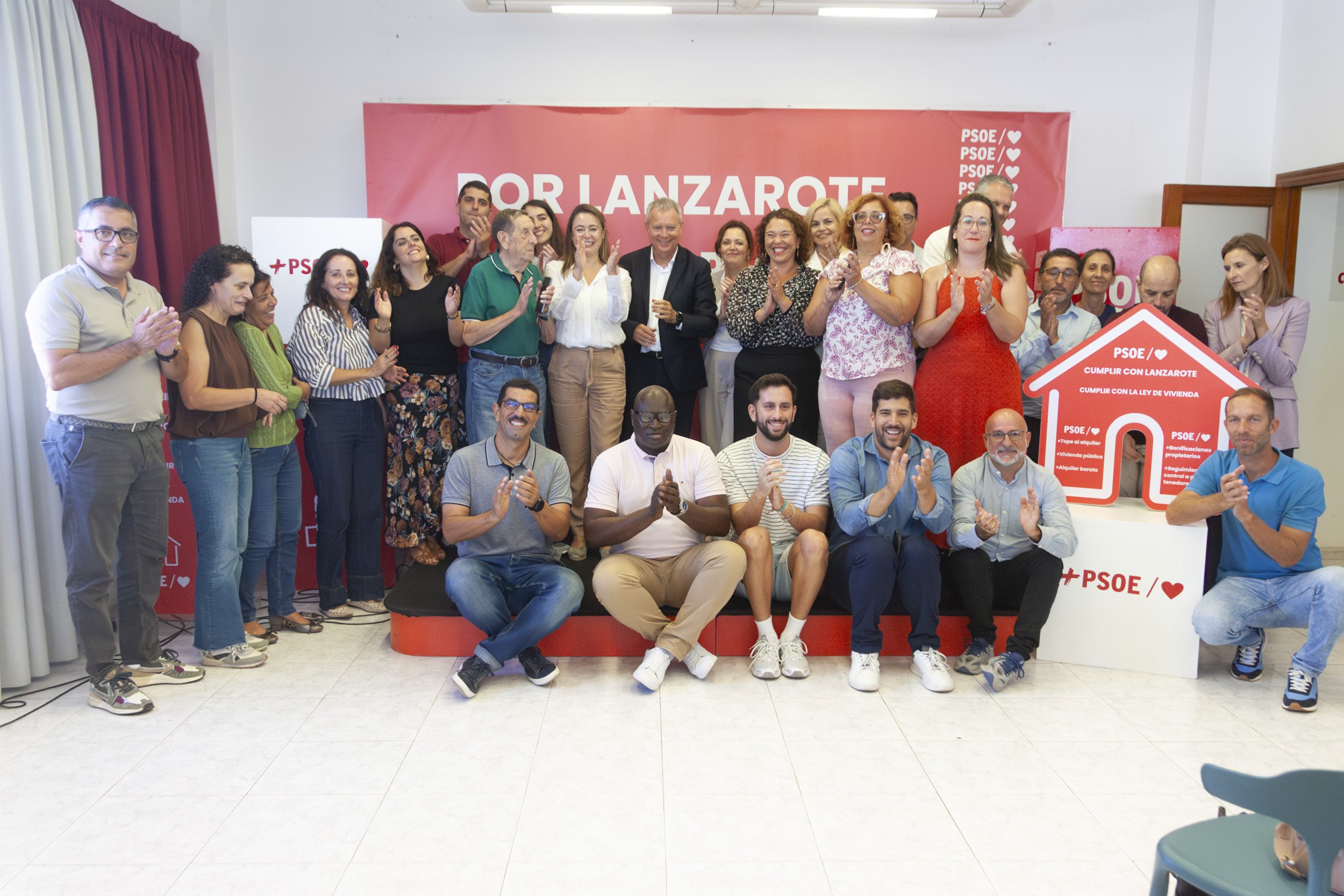 Rueda de prensa del PSOE en Lanzarote. Foto: Juan Mateos Rueda de prensa del PSOE en Lanzarote. Foto: Juan Mateos