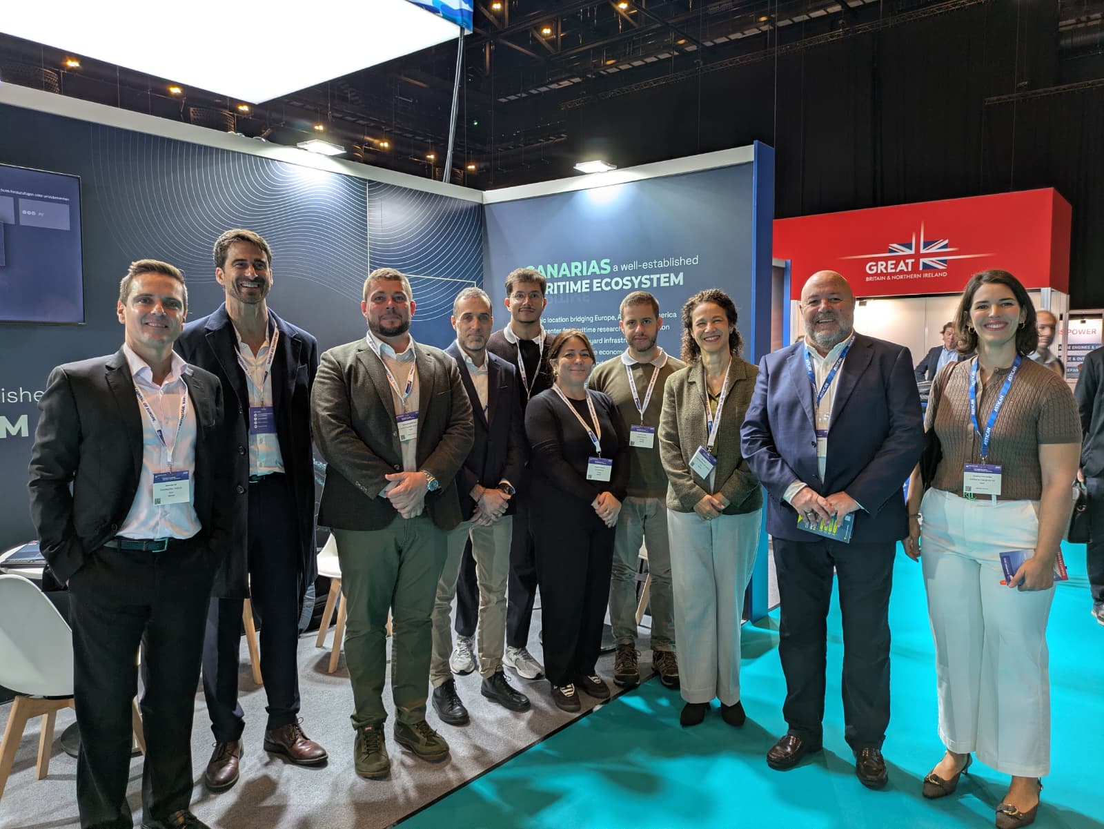 Foto de grupo de la delegación canaria a la feria portuaria de Róterdam.