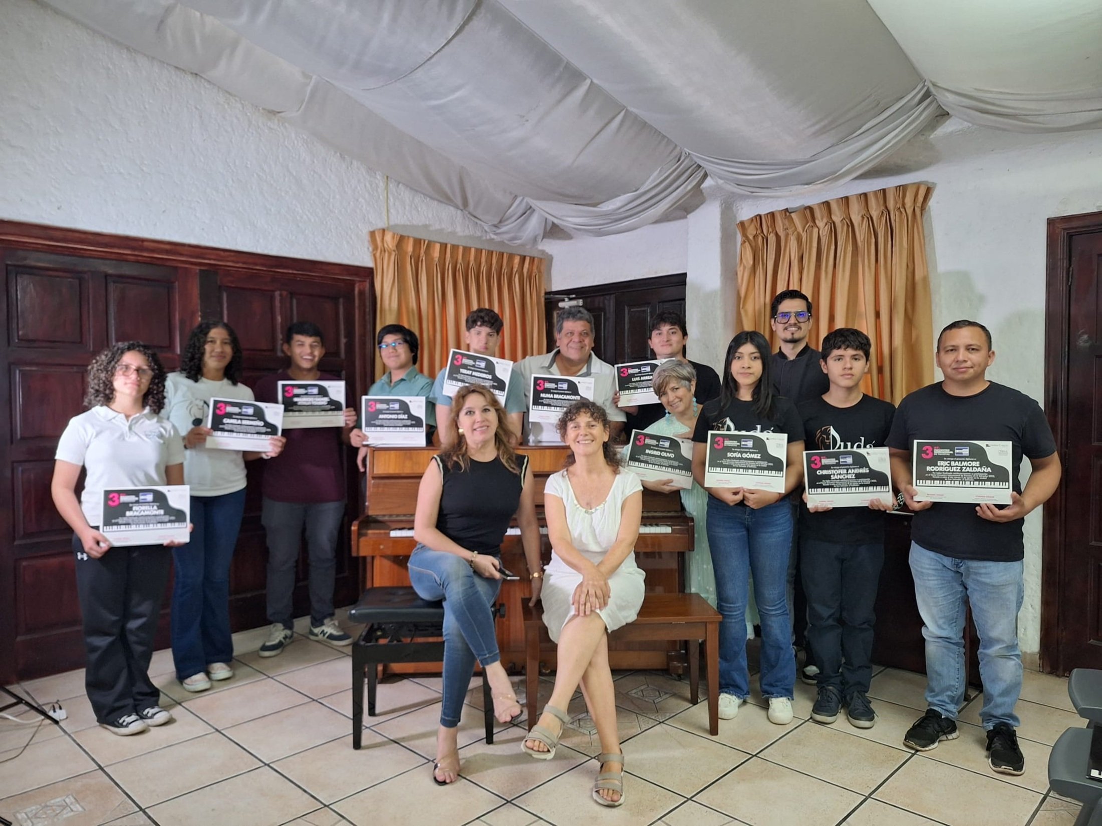 Viaje a El Salvador de Yeray Medeiros representando al Conservatorio Insular de Música de Lanzarote Viaje a El Salvador de Yeray Medeiros representando al Conservatorio Insular de Música de Lanzarote