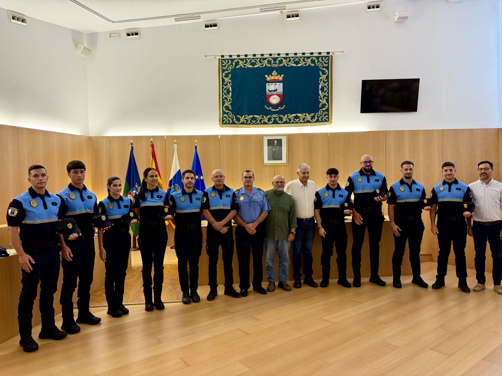 Presentación de nuevos policías en Tías 