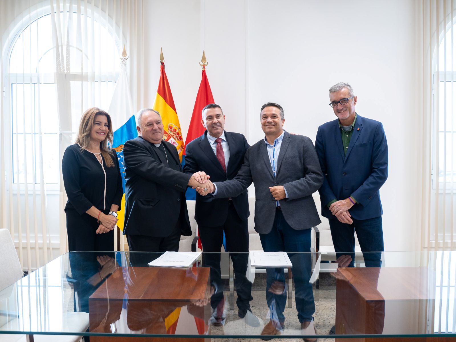 Firma Contrato Centro Integral de Cáritas  