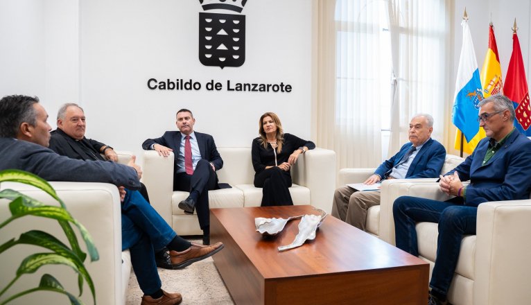 Firma Contrato Centro Integral de Cáritas(2) Firma Contrato Centro Integral de Cáritas(2)