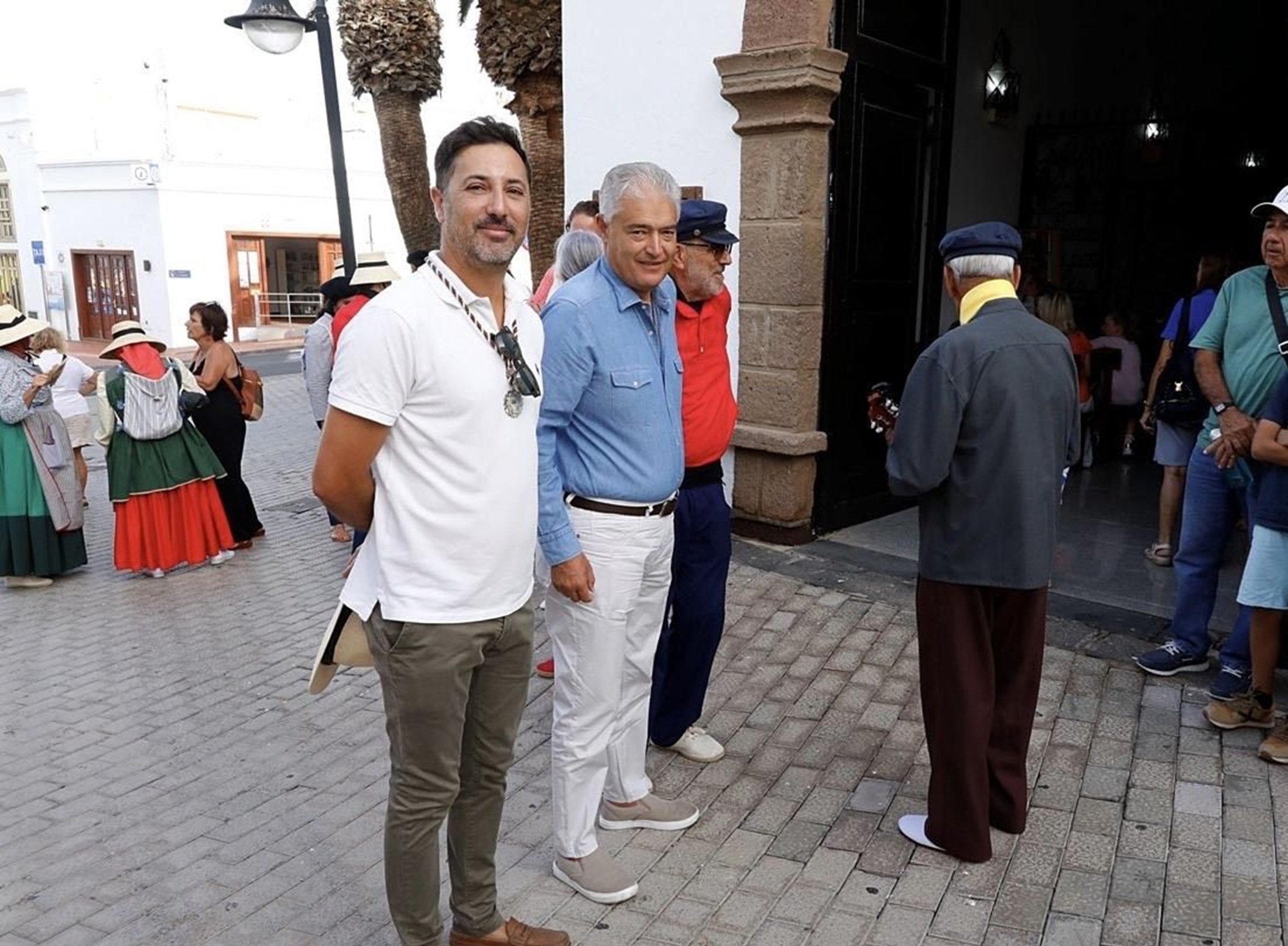 El concejal Tomás Silvera y el alcalde José Juan Cruz