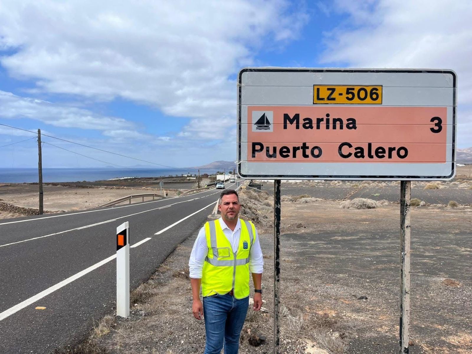Jacobo Medina en la carretera de Puerto Calero
