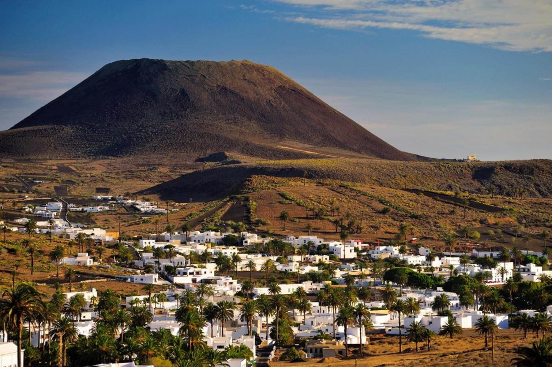 El pueblo de Haría. Imagen: Turismo Islas Canarias.