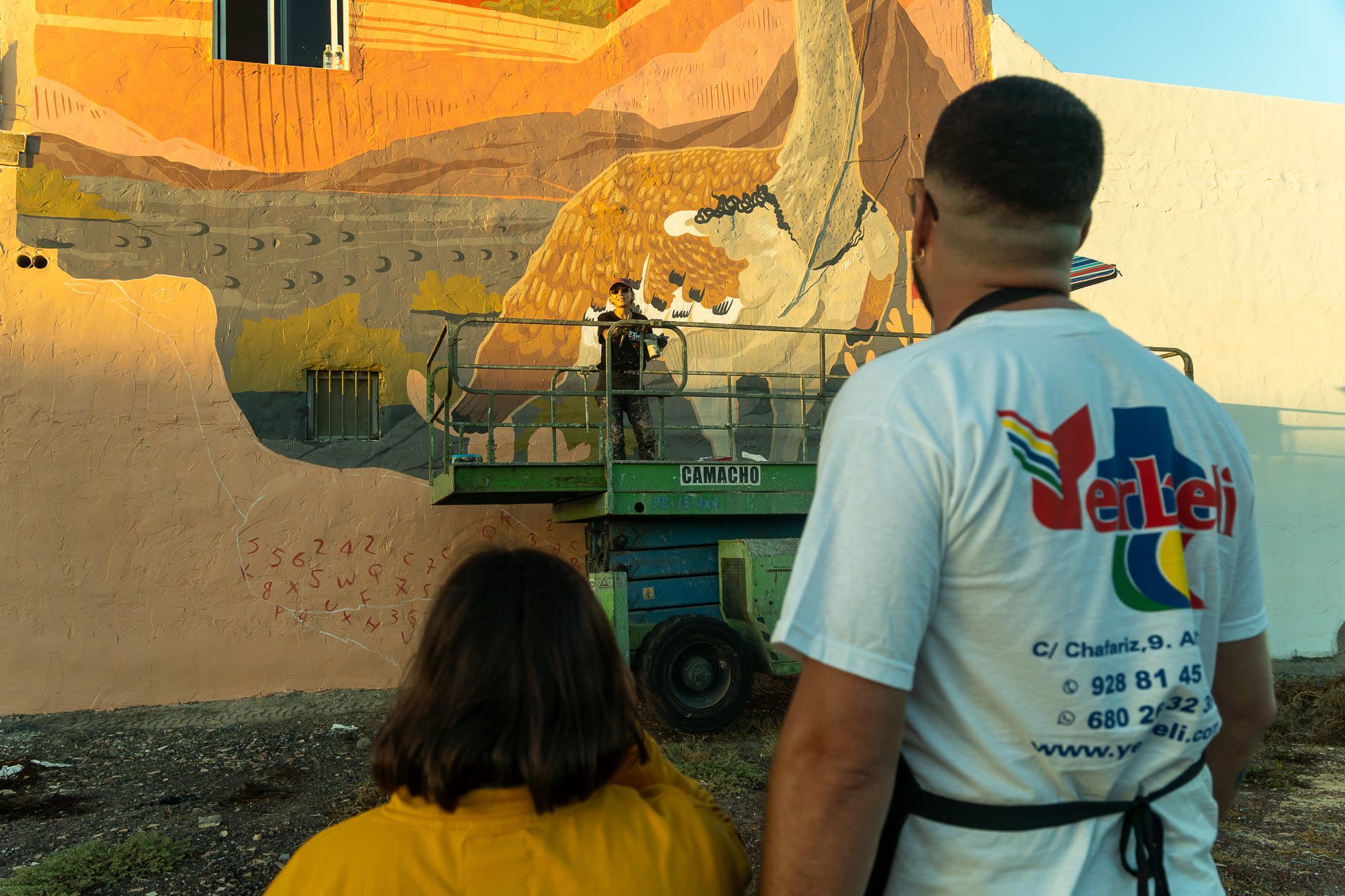 Desidia y Ars Magna dedican un taller de murales a la Asociación Tinguafaya Desidia y Ars Magna dedican un taller de murales a la Asociación Tinguafaya