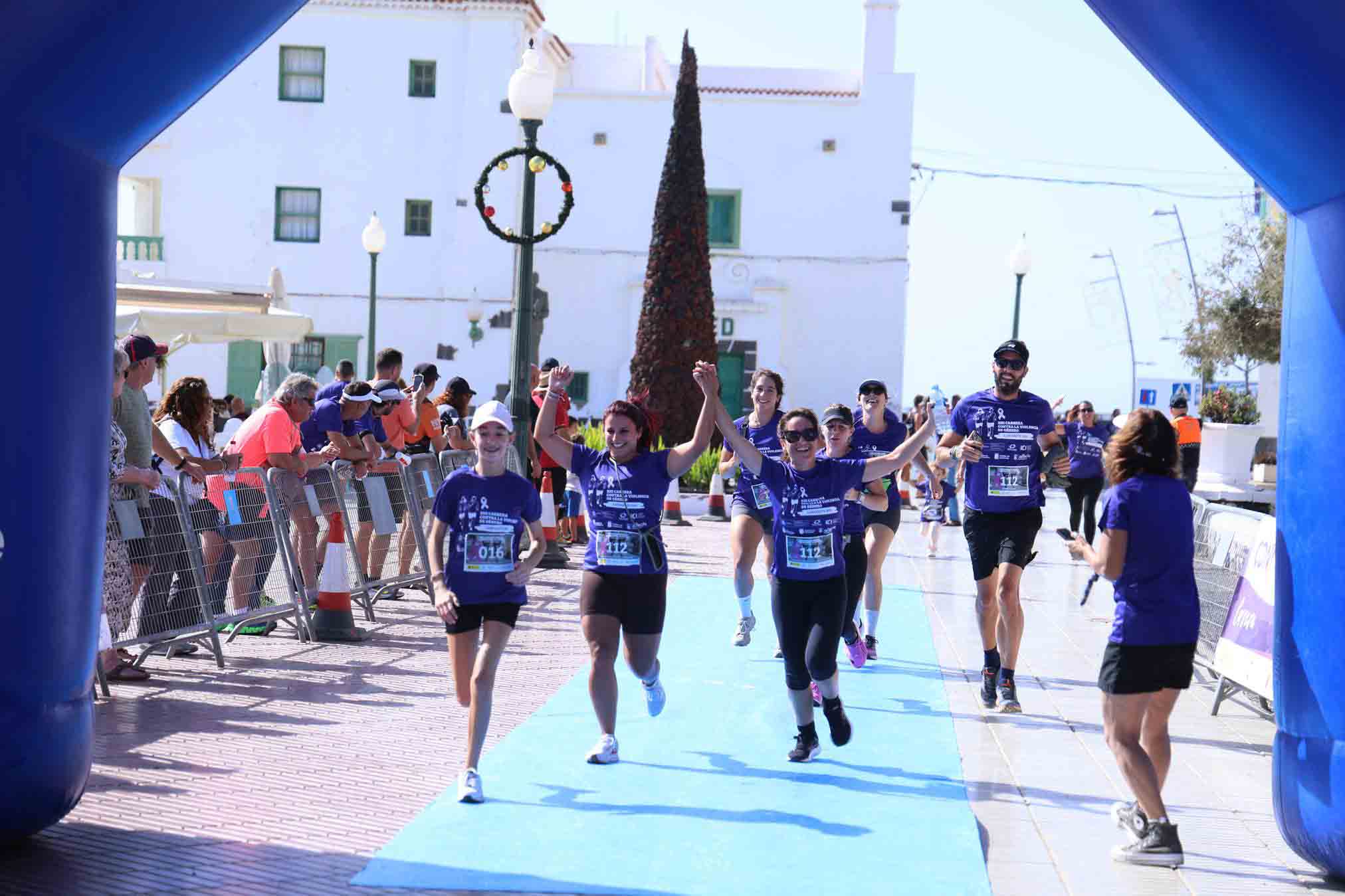 XIII Carrera Contra la Violencia de Género en Arrecife. Foto: La Voz XIII Carrera Contra la Violencia de Género en Arrecife. Foto: La Voz