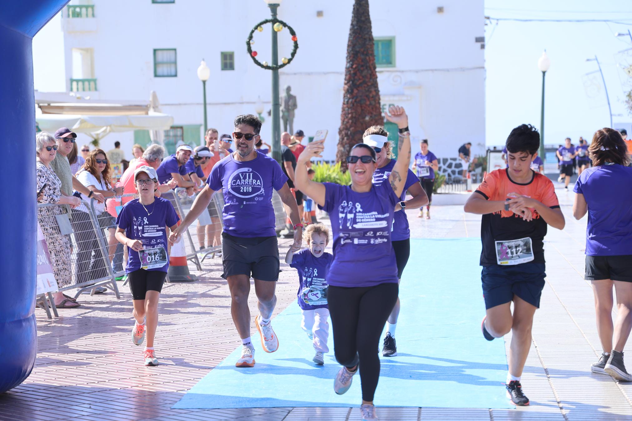 XIII Carrera Contra la Violencia de Género en Arrecife. Foto: La Voz XIII Carrera Contra la Violencia de Género en Arrecife. Foto: La Voz