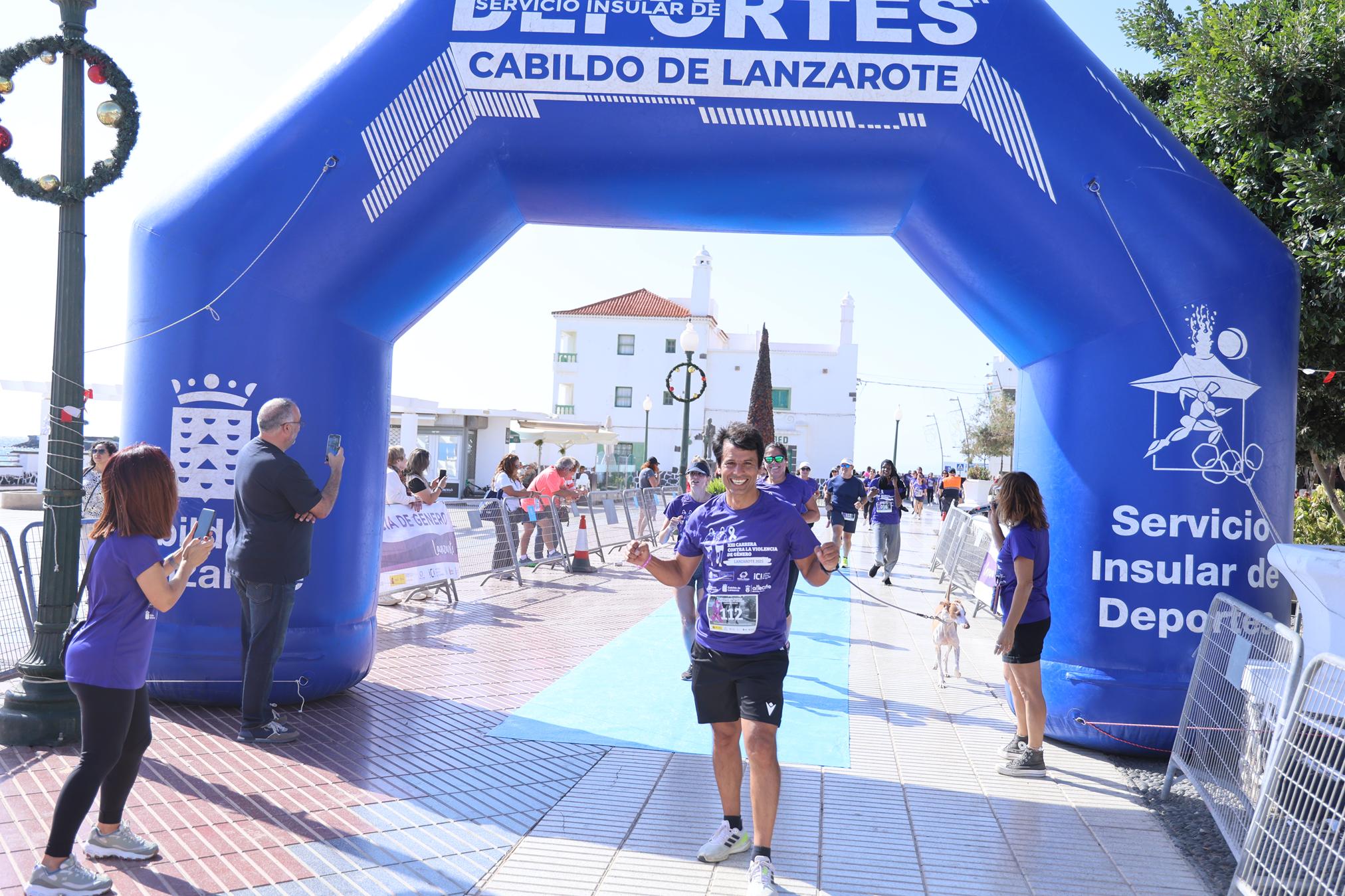XIII Carrera Contra la Violencia de Género en Arrecife. Foto: La Voz XIII Carrera Contra la Violencia de Género en Arrecife. Foto: La Voz