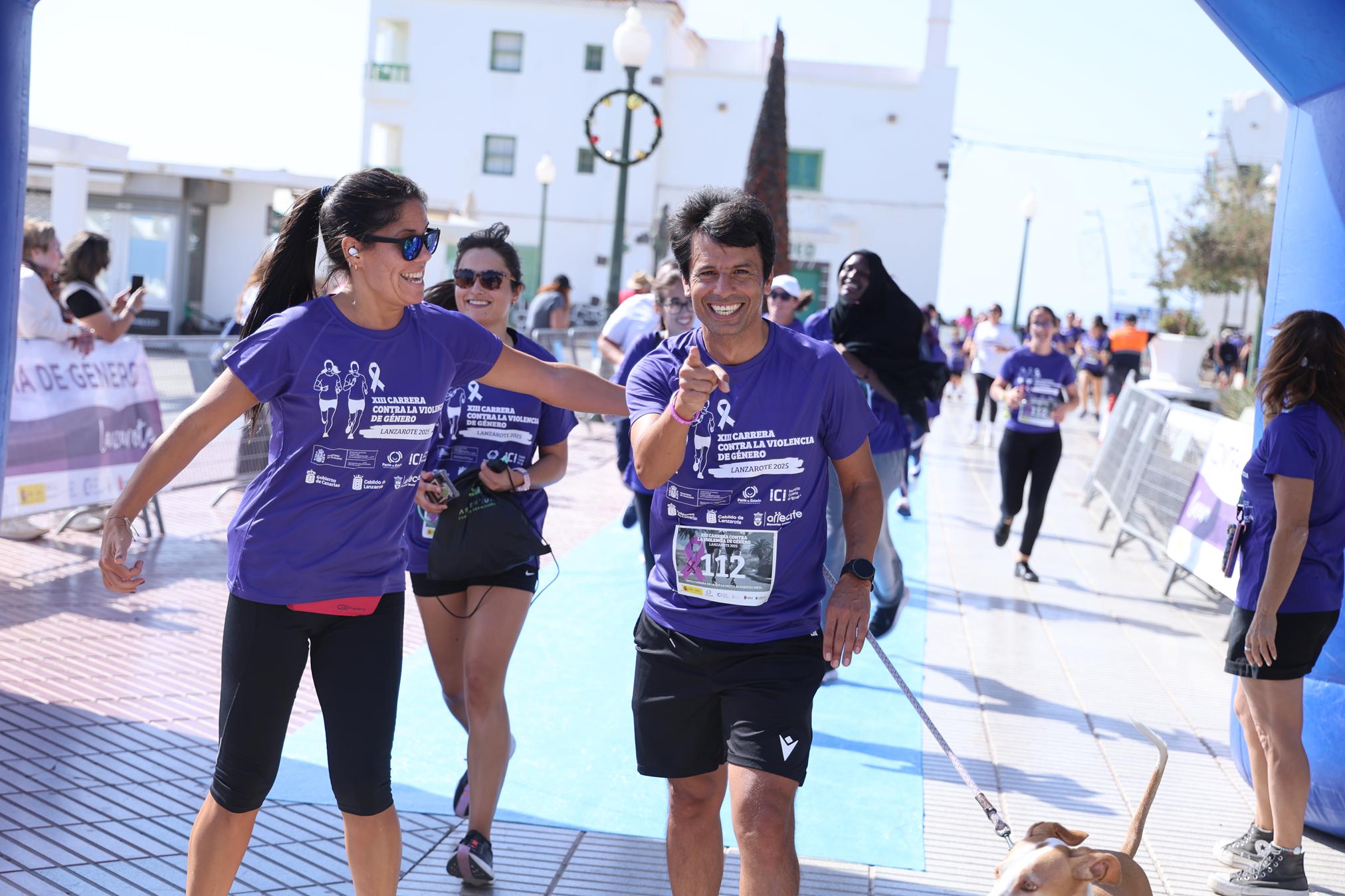 XIII Carrera Contra la Violencia de Género en Arrecife. Foto: La Voz XIII Carrera Contra la Violencia de Género en Arrecife. Foto: La Voz
