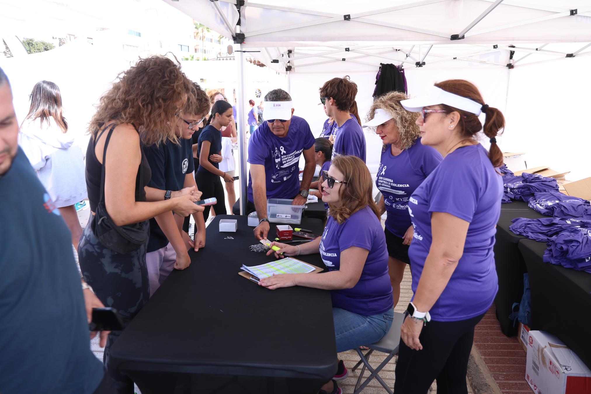 XIII Carrera Contra la Violencia de Género en Arrecife. Foto: La Voz XIII Carrera Contra la Violencia de Género en Arrecife. Foto: La Voz