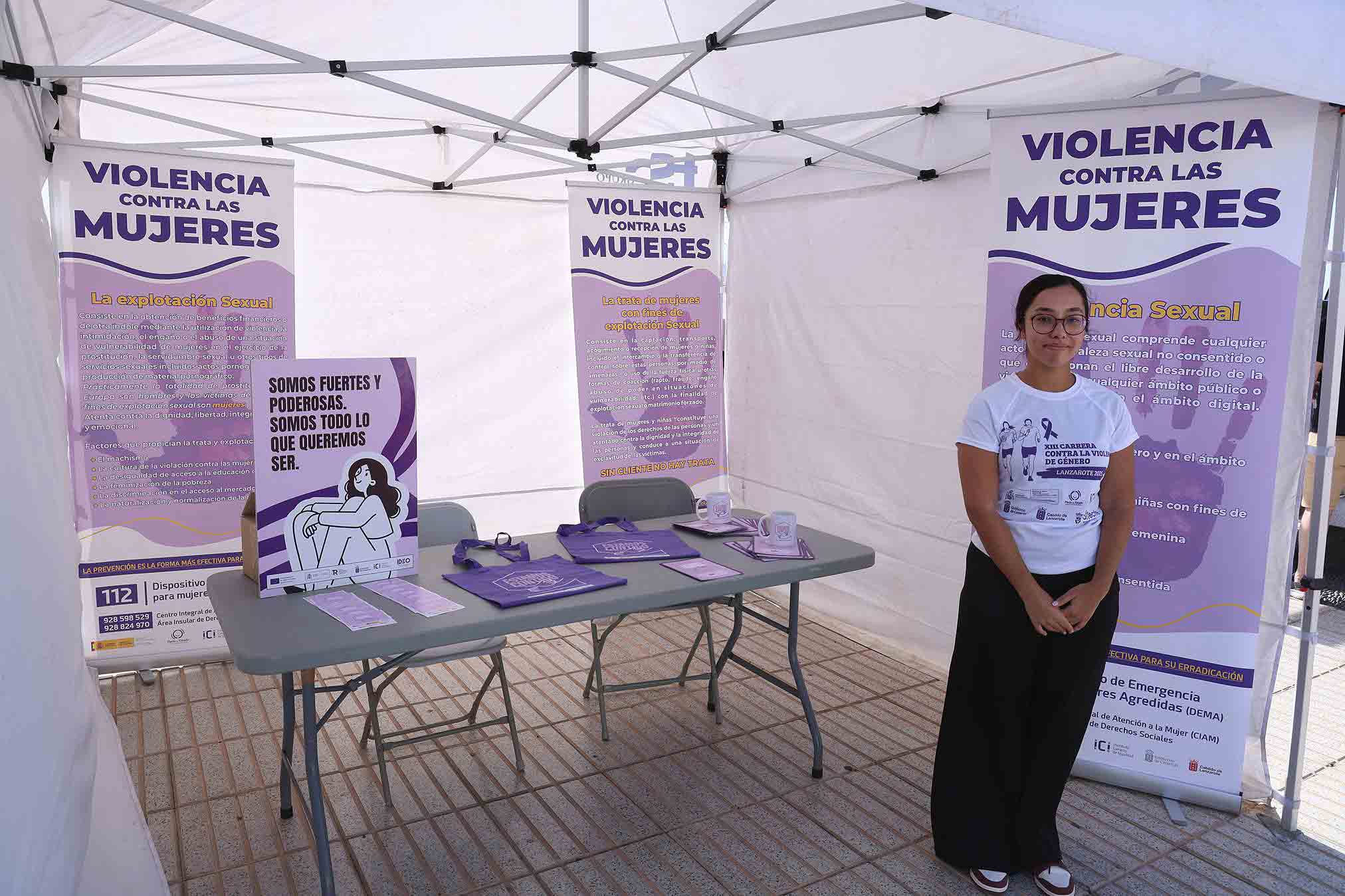 XIII Carrera Contra la Violencia de Género en Arrecife. Foto: La Voz XIII Carrera Contra la Violencia de Género en Arrecife. Foto: La Voz