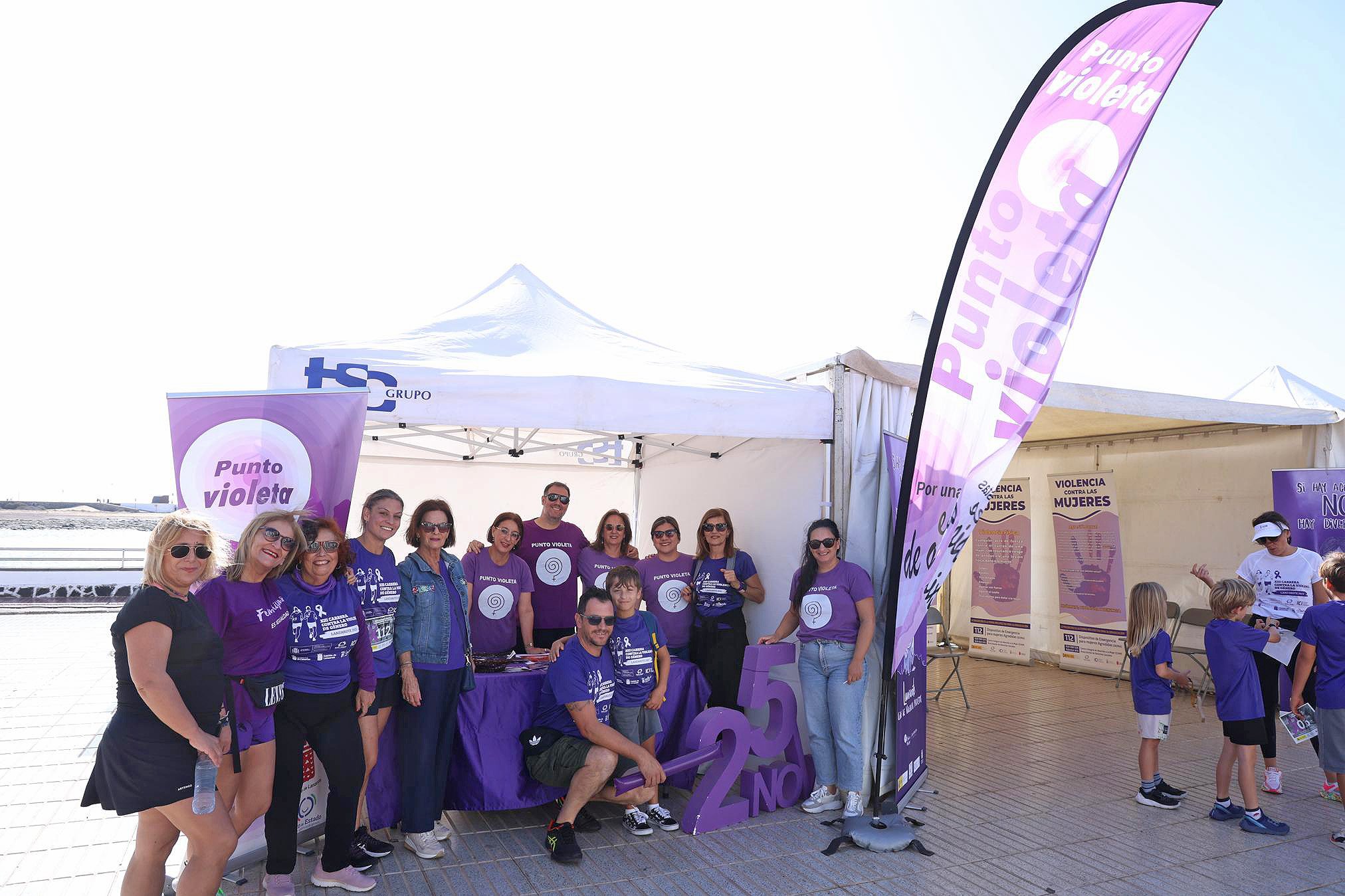 XIII Carrera Contra la Violencia de Género en Arrecife. Foto: La Voz XIII Carrera Contra la Violencia de Género en Arrecife. Foto: La Voz