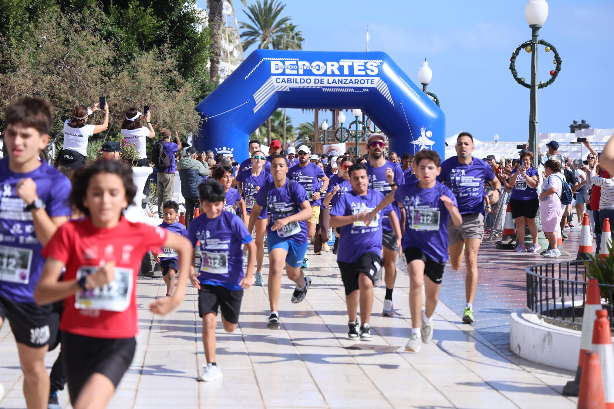 XIII Carrera Contra la Violencia de Género en Arrecife. Foto: La Voz XIII Carrera Contra la Violencia de Género en Arrecife. Foto: La Voz