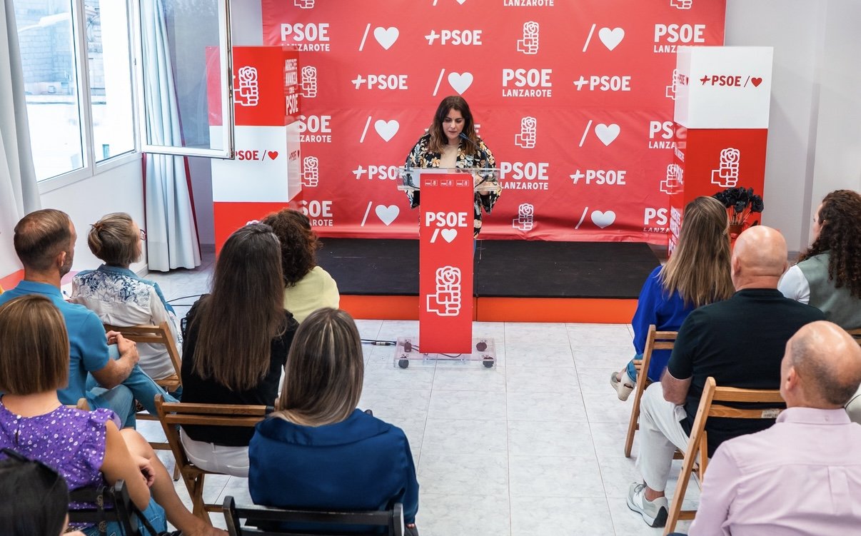 El PSOE homenajea a las víctimas de violencia machista en Lanzarote. El PSOE homenajea a las víctimas de violencia machista en Lanzarote.