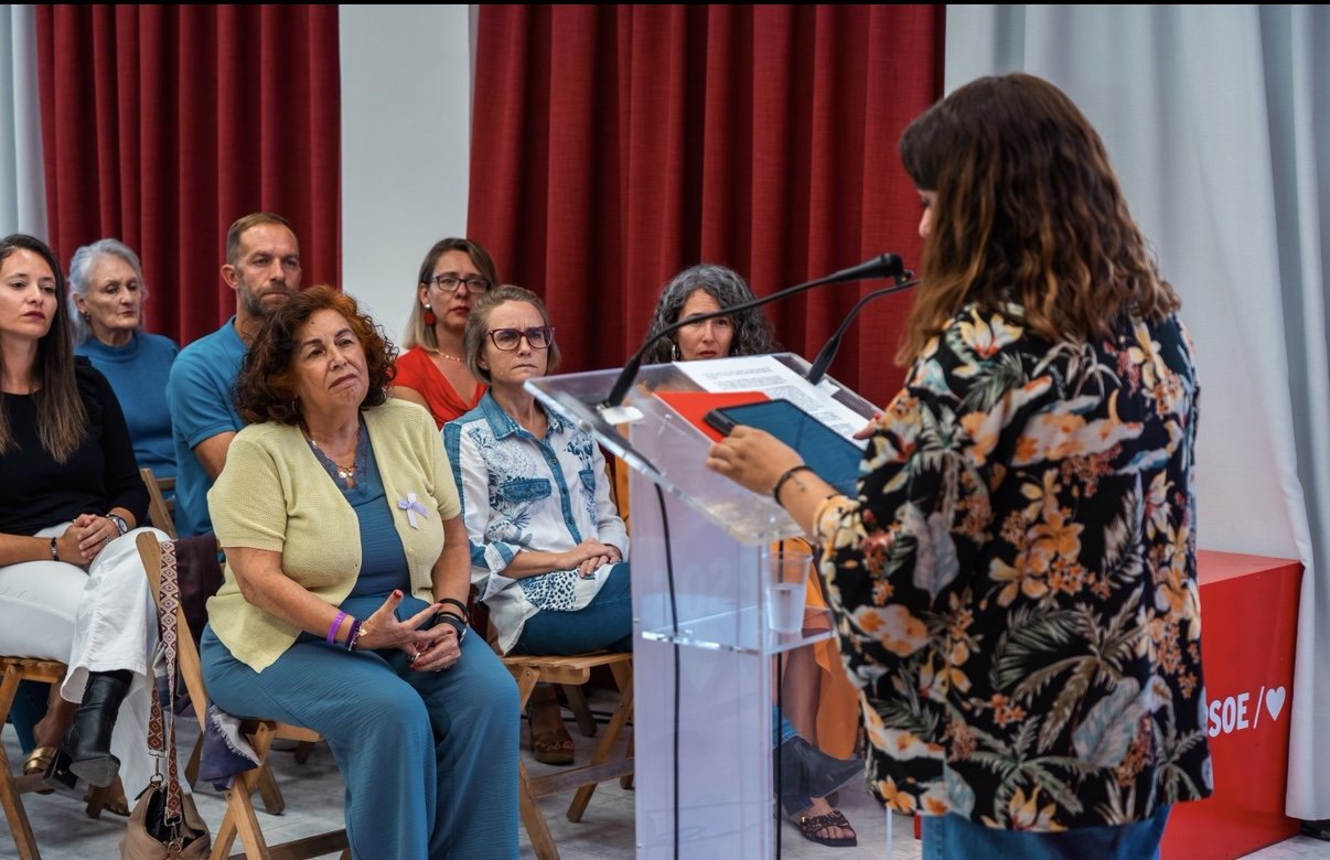 El PSOE homenajea a las víctimas de violencia machista en Lanzarote. El PSOE homenajea a las víctimas de violencia machista en Lanzarote.