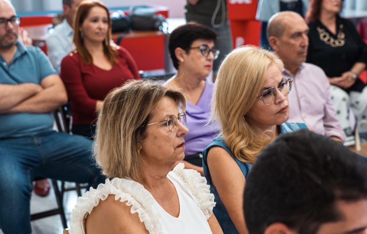 El PSOE homenajea a las víctimas de violencia machista en Lanzarote. El PSOE homenajea a las víctimas de violencia machista en Lanzarote.