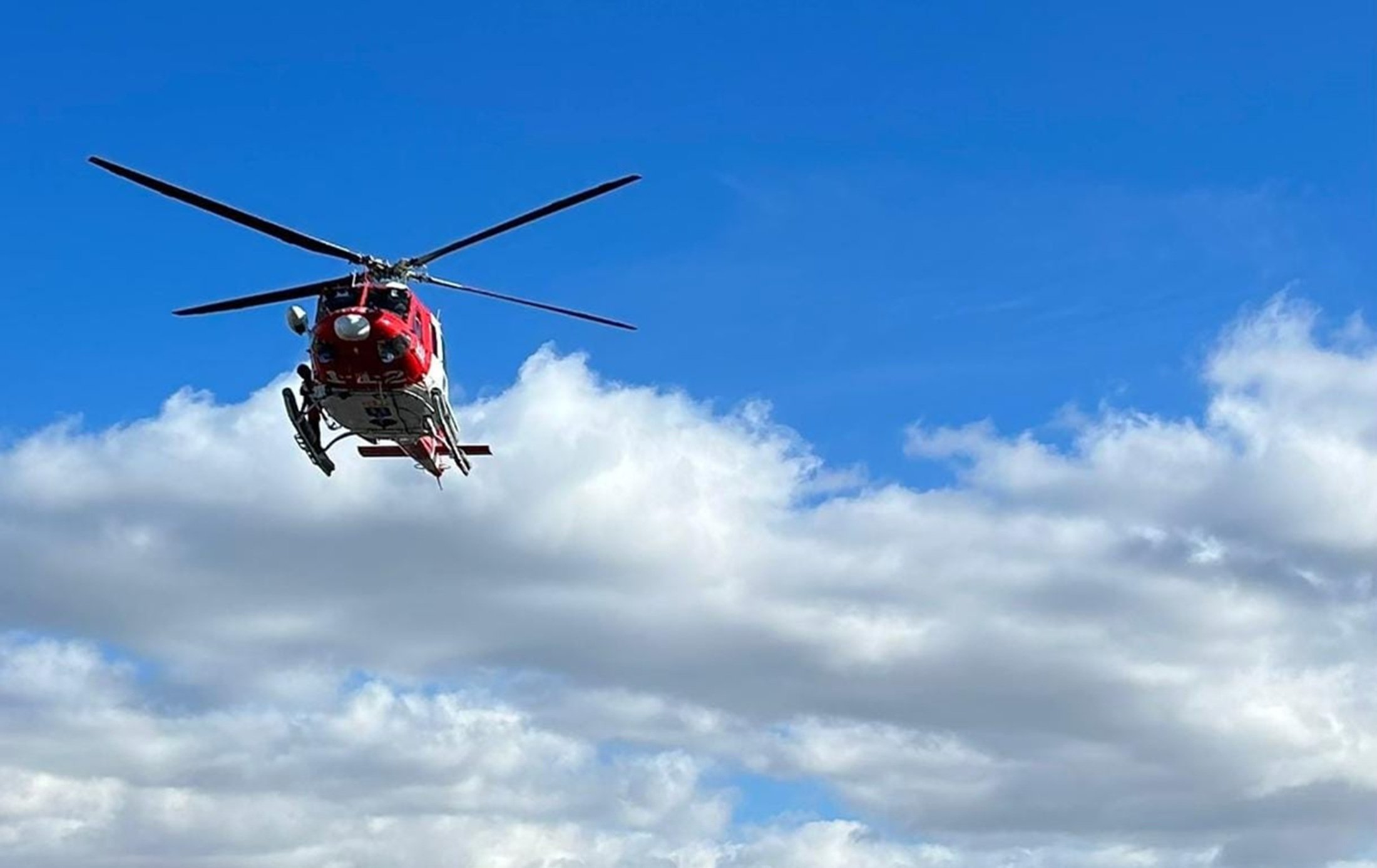 Helicóptero del GES durante un rescate