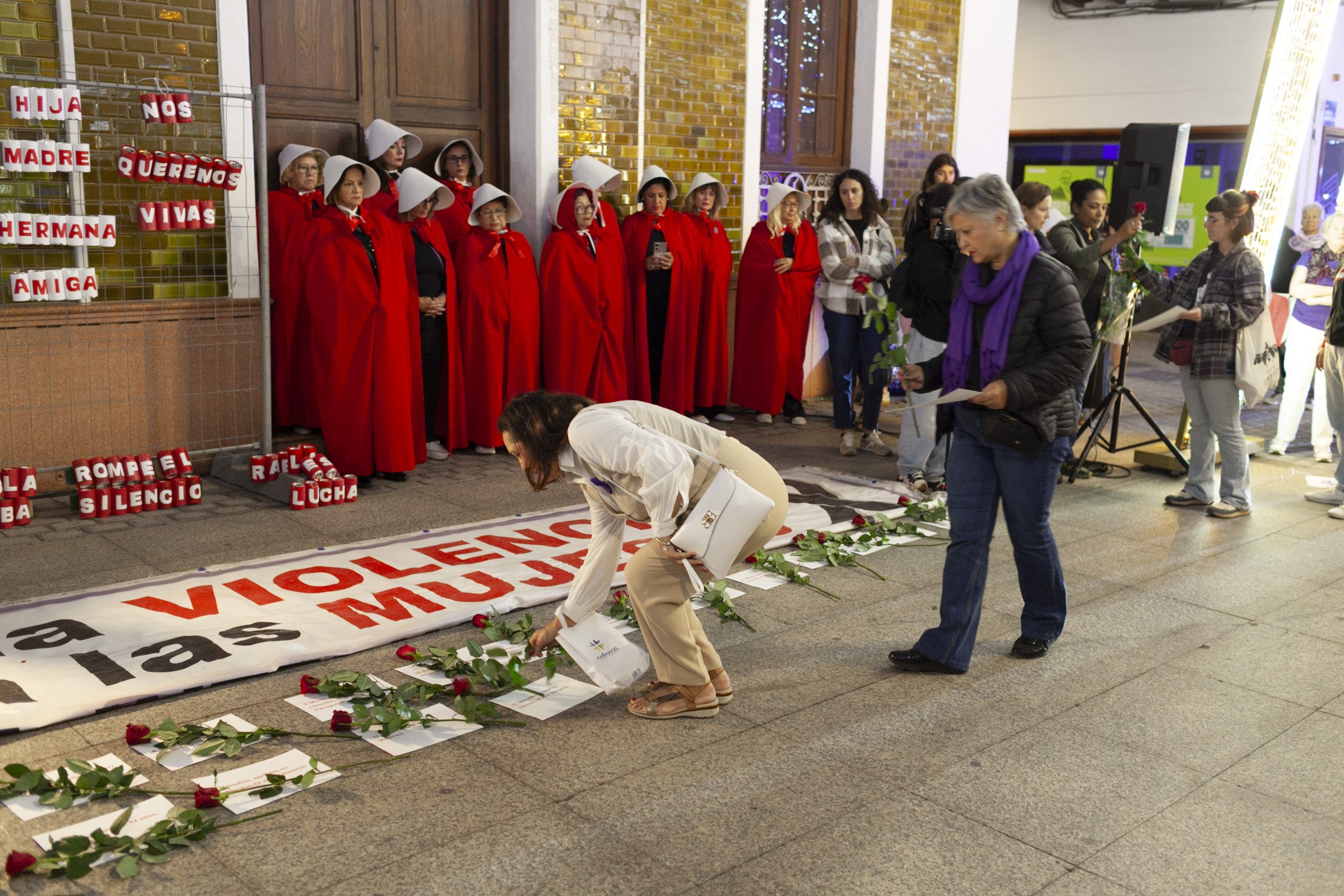 Manifestación contra la violencia machista por el 25N en Lanzarote. Fotos: Juan Mateos.