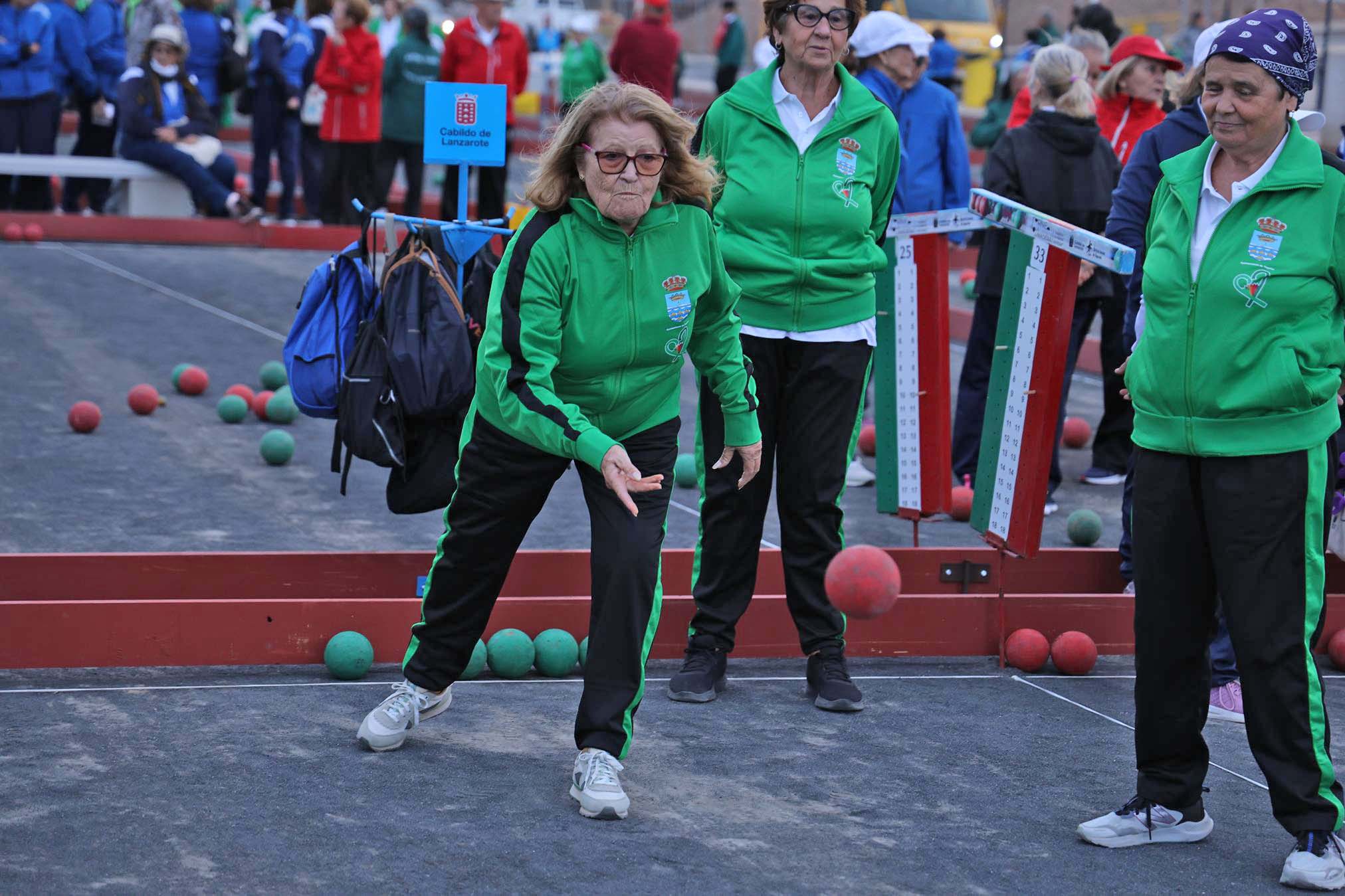 XXIV edición del Torneo de Bola Canaria de Madera “Abuelos Conejeros”. Foto: La Voz XXIV edición del Torneo de Bola Canaria de Madera “Abuelos Conejeros”. Foto: La Voz