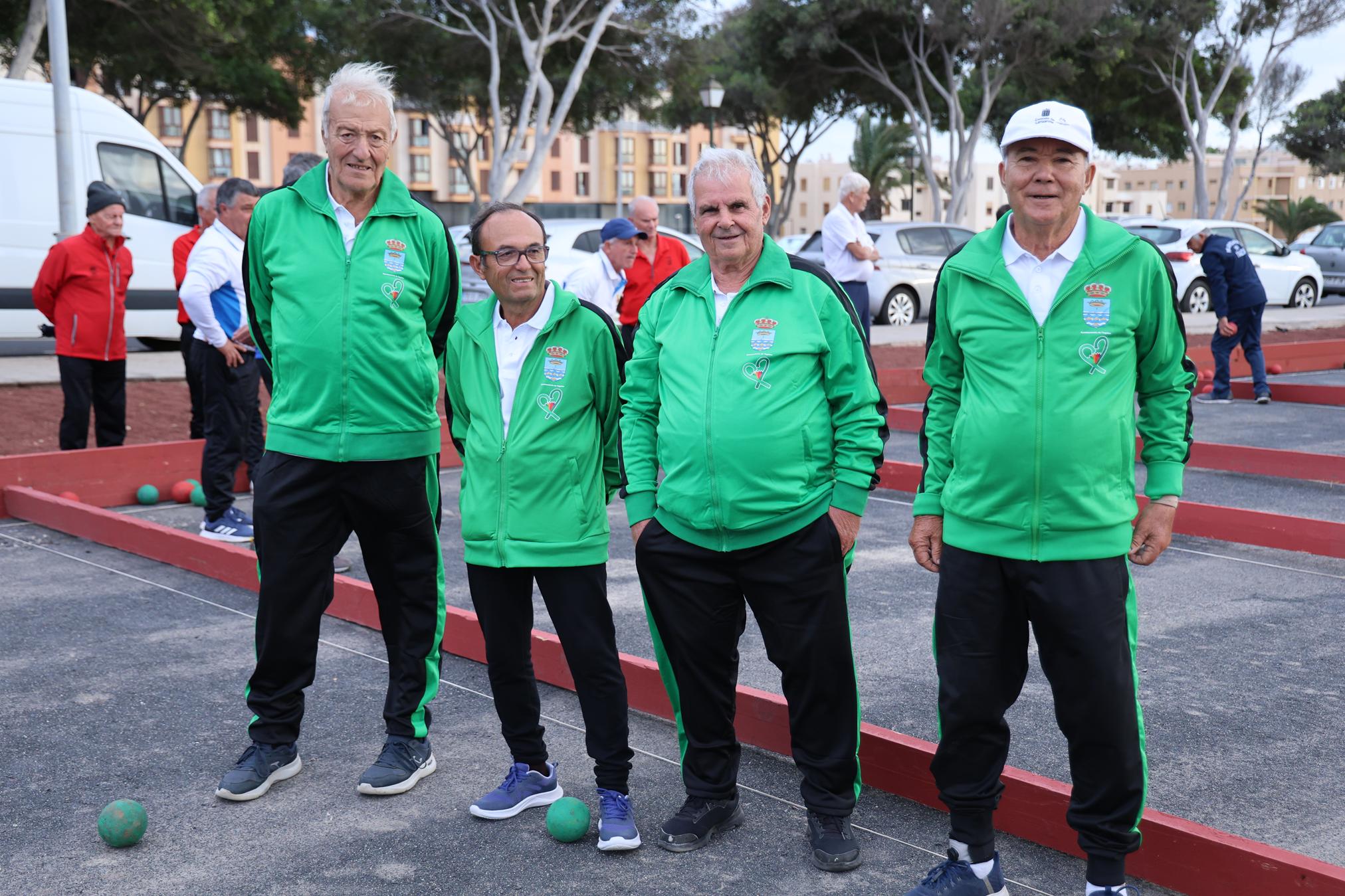 XXIV edición del Torneo de Bola Canaria de Madera “Abuelos Conejeros”. Foto: La Voz XXIV edición del Torneo de Bola Canaria de Madera “Abuelos Conejeros”. Foto: La Voz