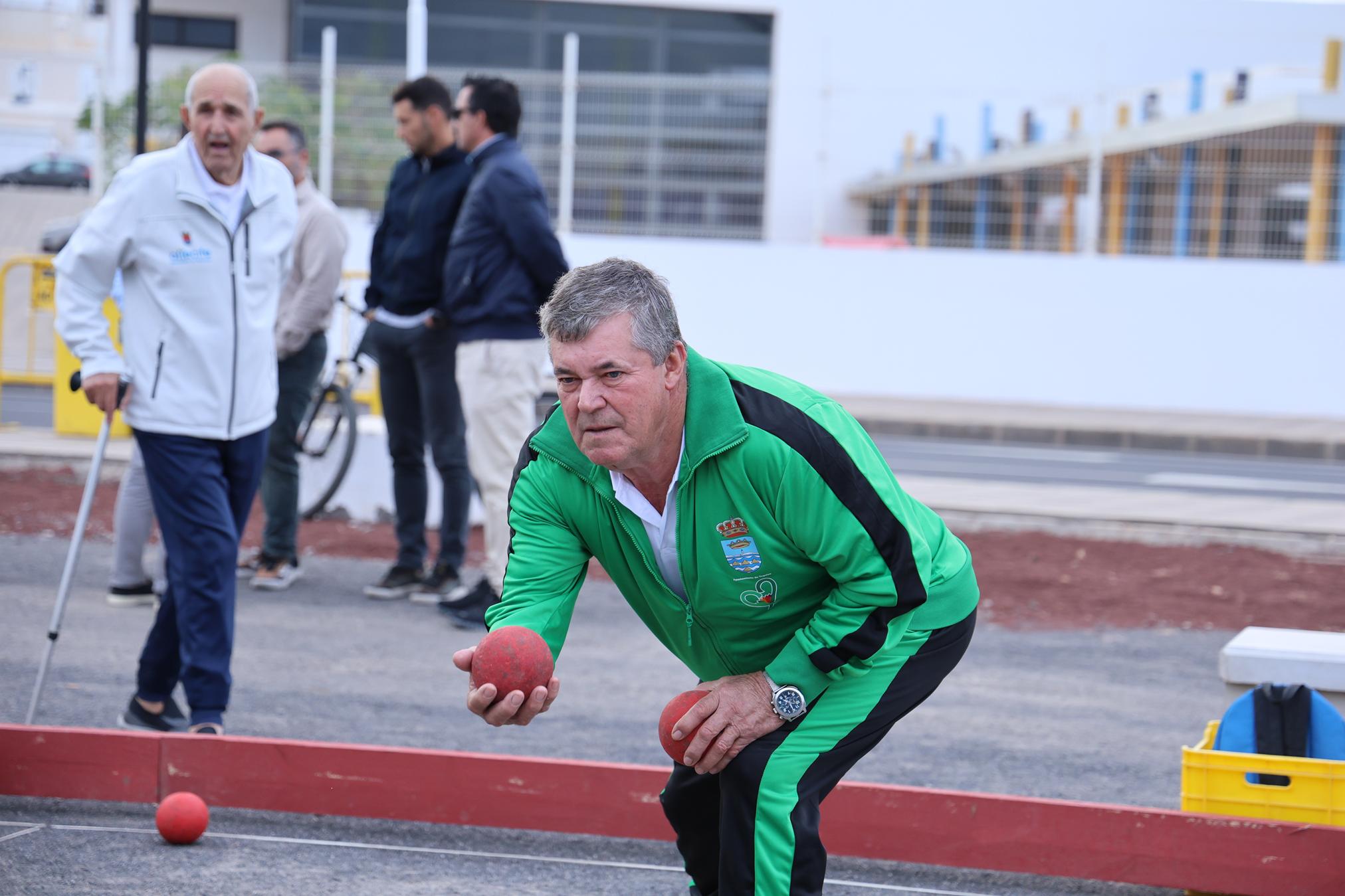 XXIV edición del Torneo de Bola Canaria de Madera “Abuelos Conejeros”. Foto: La Voz XXIV edición del Torneo de Bola Canaria de Madera “Abuelos Conejeros”. Foto: La Voz