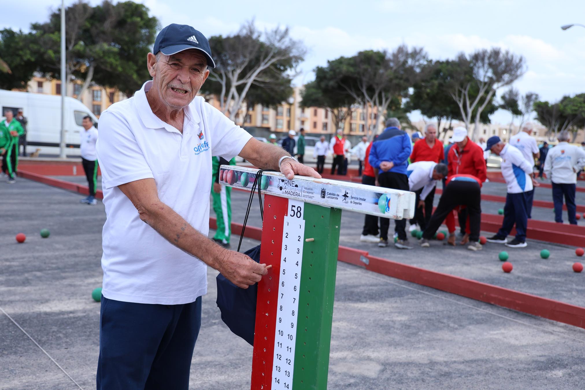 XXIV edición del Torneo de Bola Canaria de Madera “Abuelos Conejeros”. Foto: La Voz XXIV edición del Torneo de Bola Canaria de Madera “Abuelos Conejeros”. Foto: La Voz