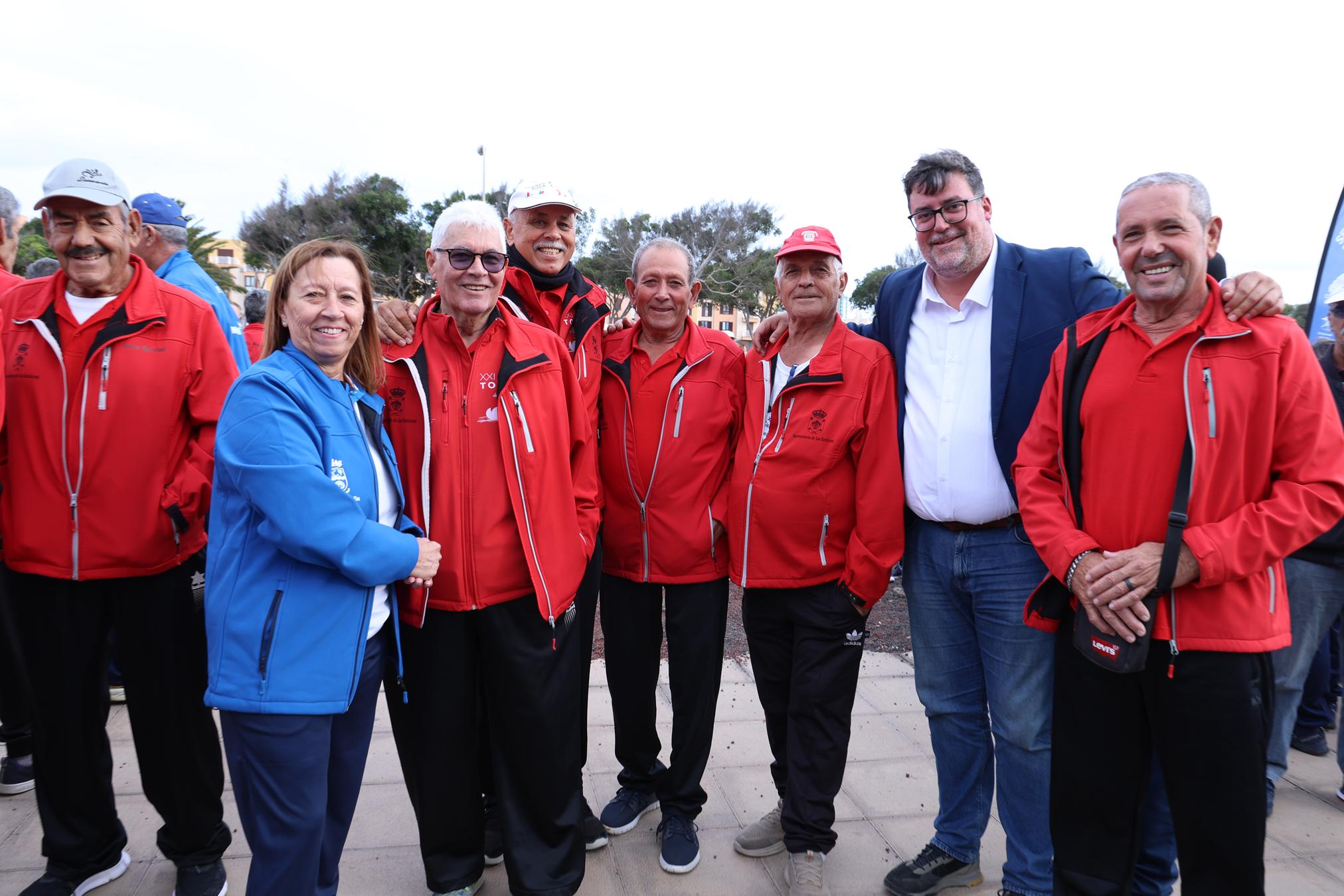 XXIV edición del Torneo de Bola Canaria de Madera “Abuelos Conejeros”. Foto: La Voz XXIV edición del Torneo de Bola Canaria de Madera “Abuelos Conejeros”. Foto: La Voz