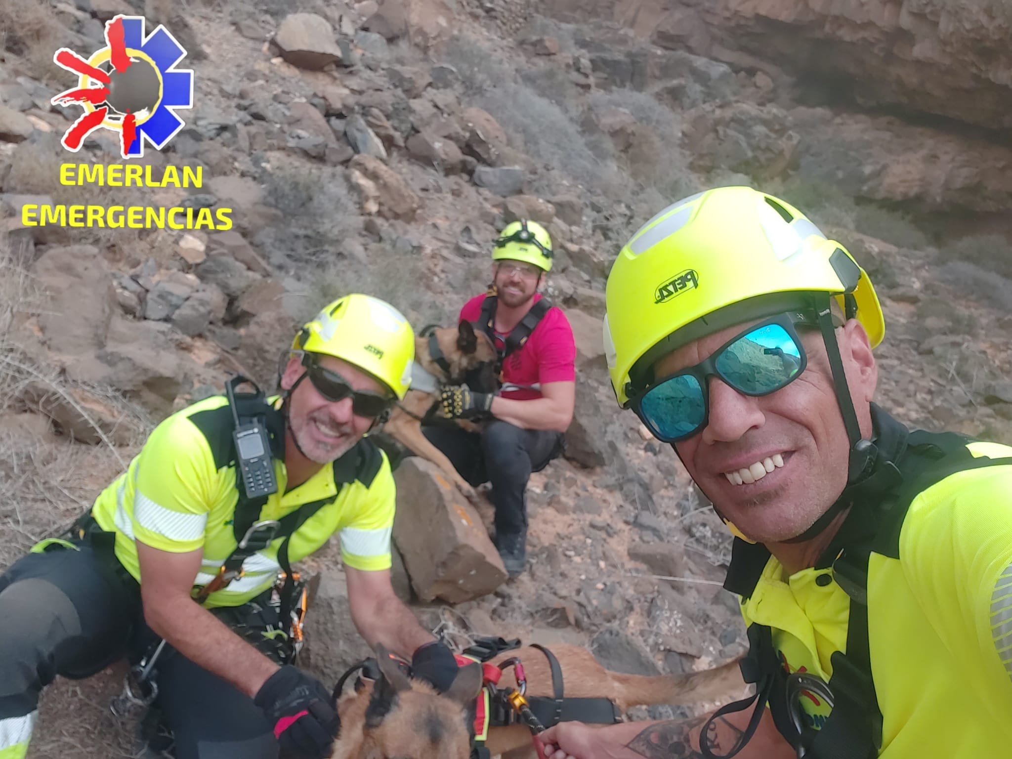Emerlan, la UME y el GES llevan a cabo entrenamientos conjuntos en Fuerteventura Emerlan, la UME y el GES llevan a cabo entrenamientos conjuntos en Fuerteventura