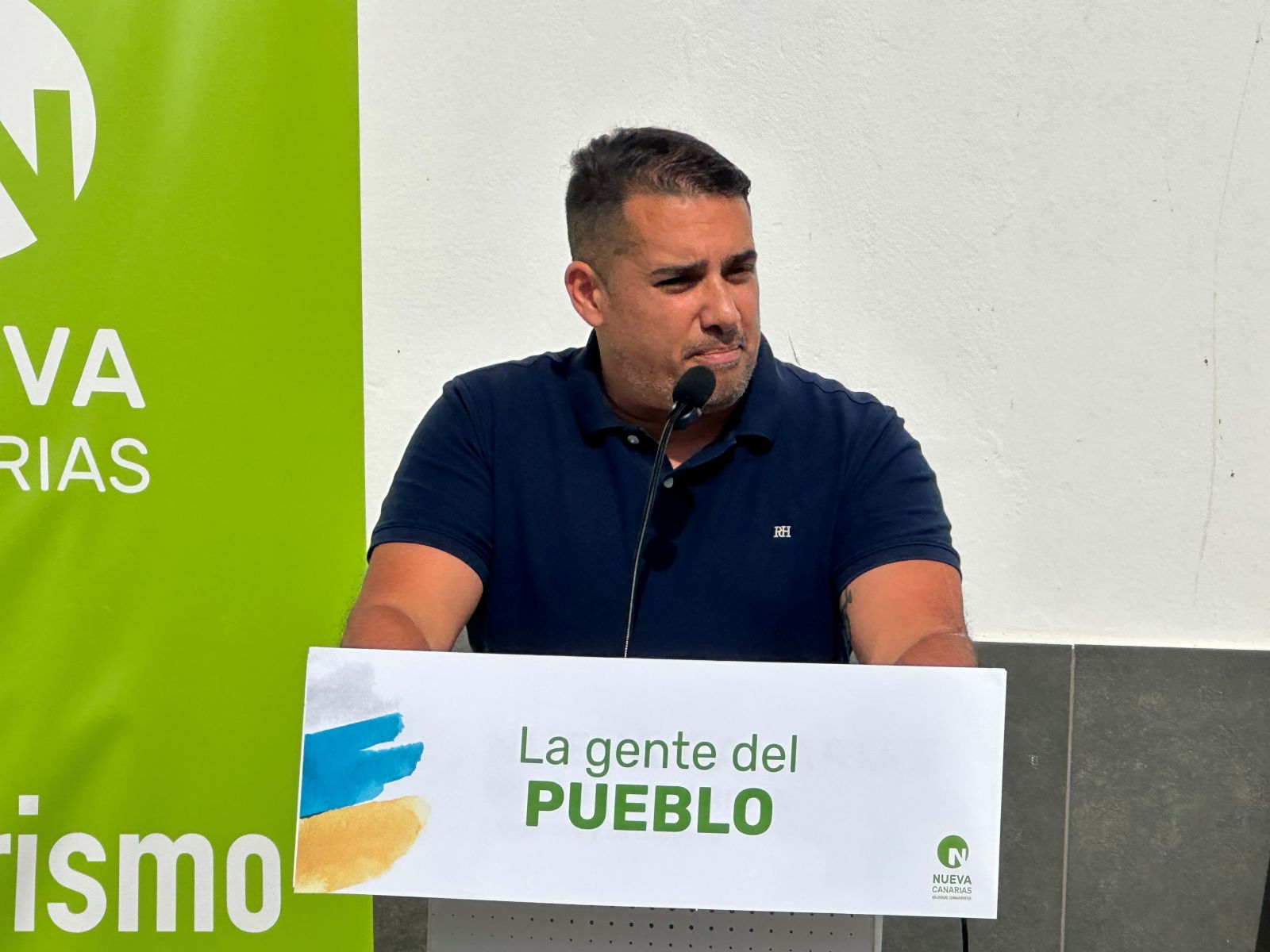 Yoné Caraballo durante un acto de partido