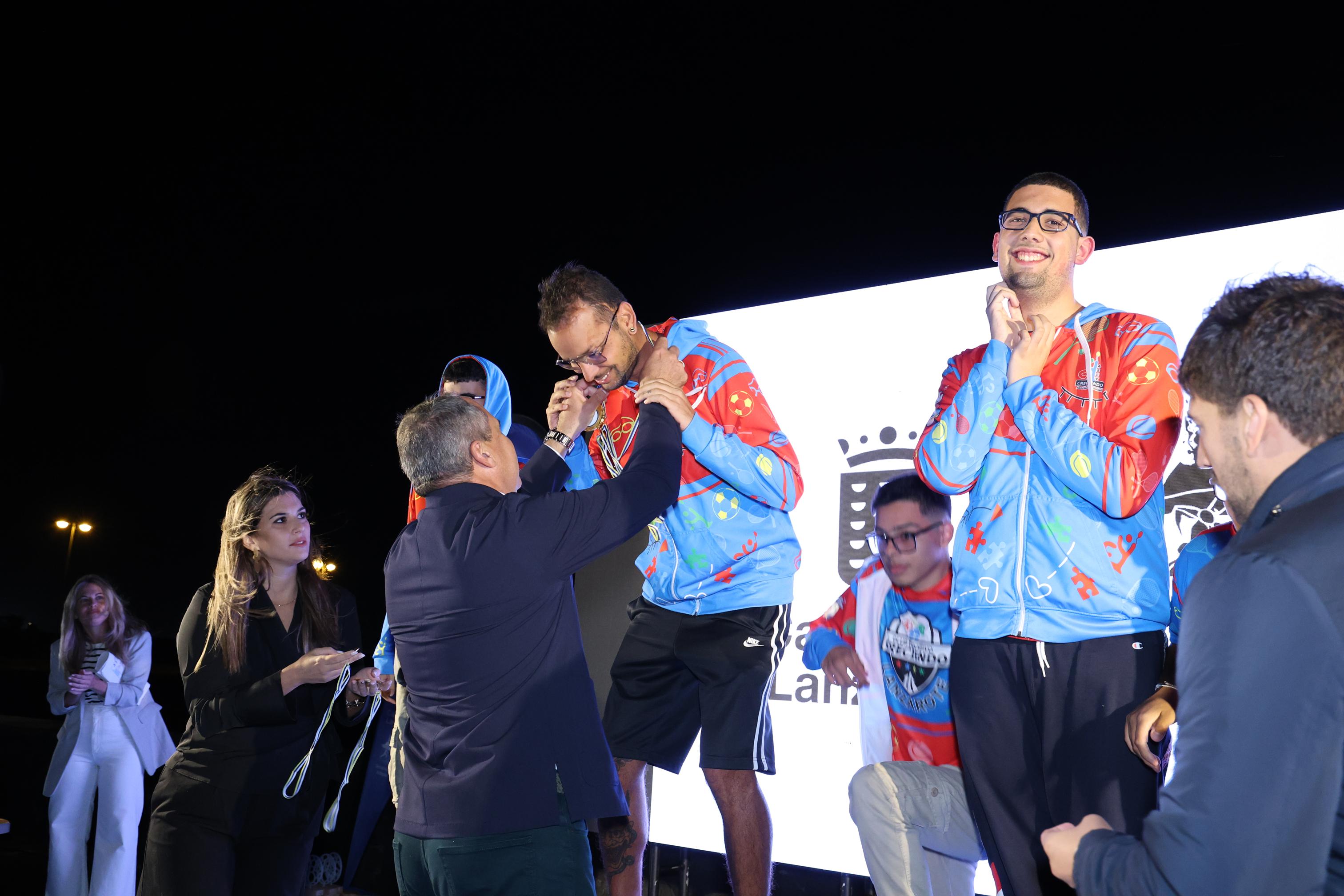 Clausura la XI Copa de Natación de Aguas Abiertas. Foto: La Voz