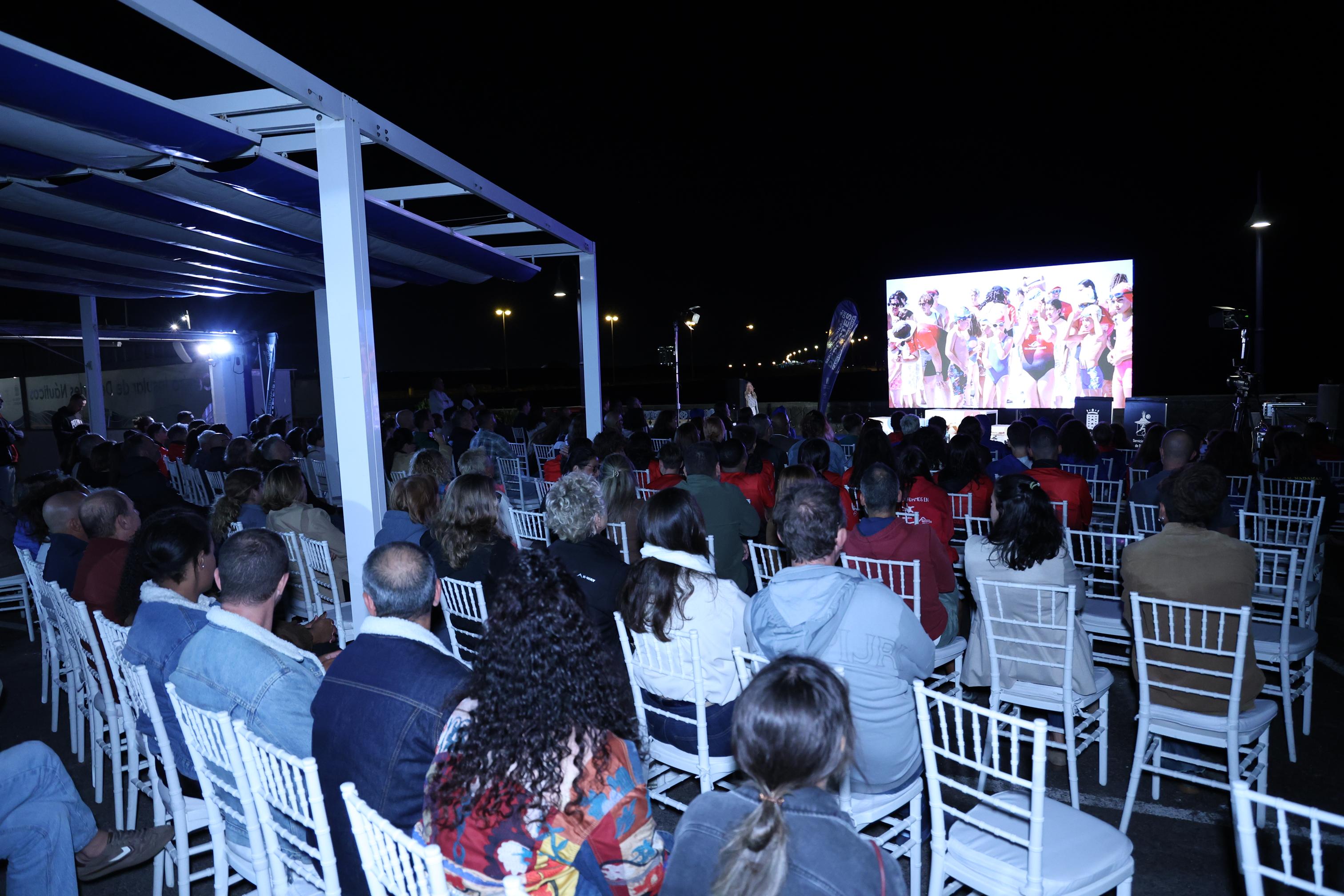 Clausura la XI Copa de Natación de Aguas Abiertas. Foto: La Voz