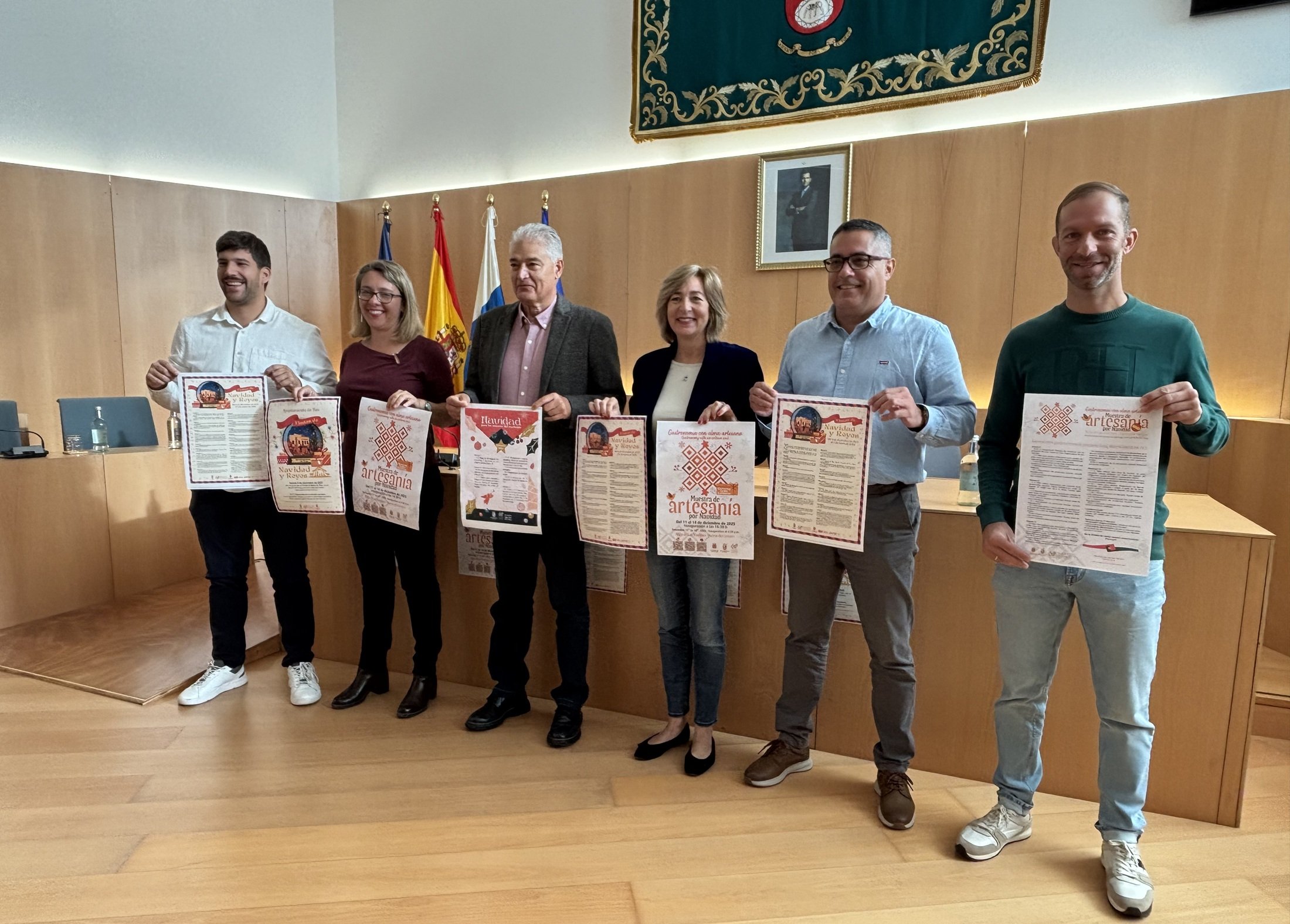 Presentación del programa navideño de Tías