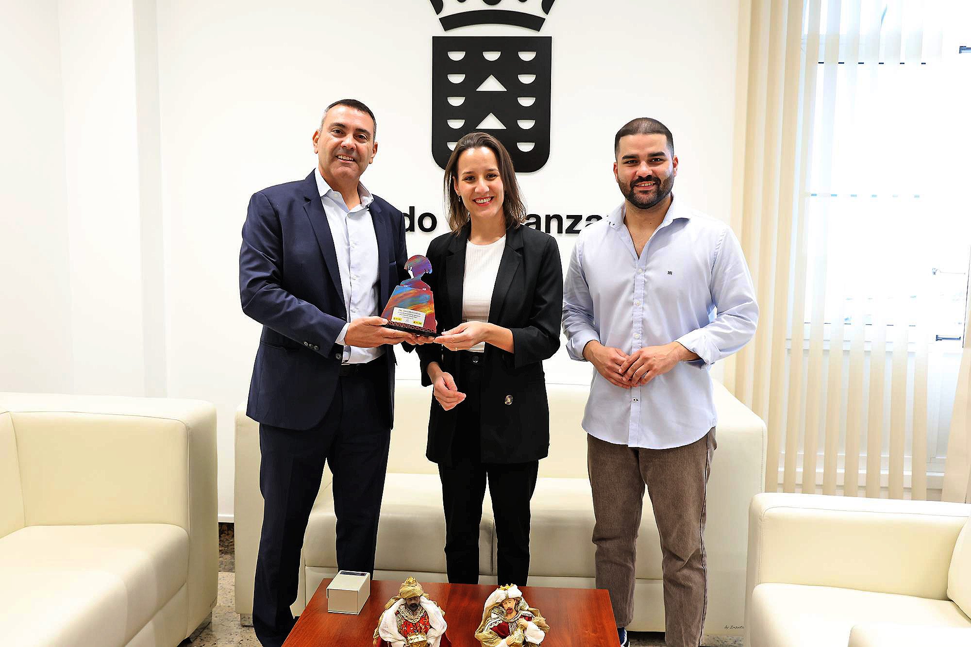 Recibimiento Cinthia Machín. Foto: Cabildo de Lanzarote.