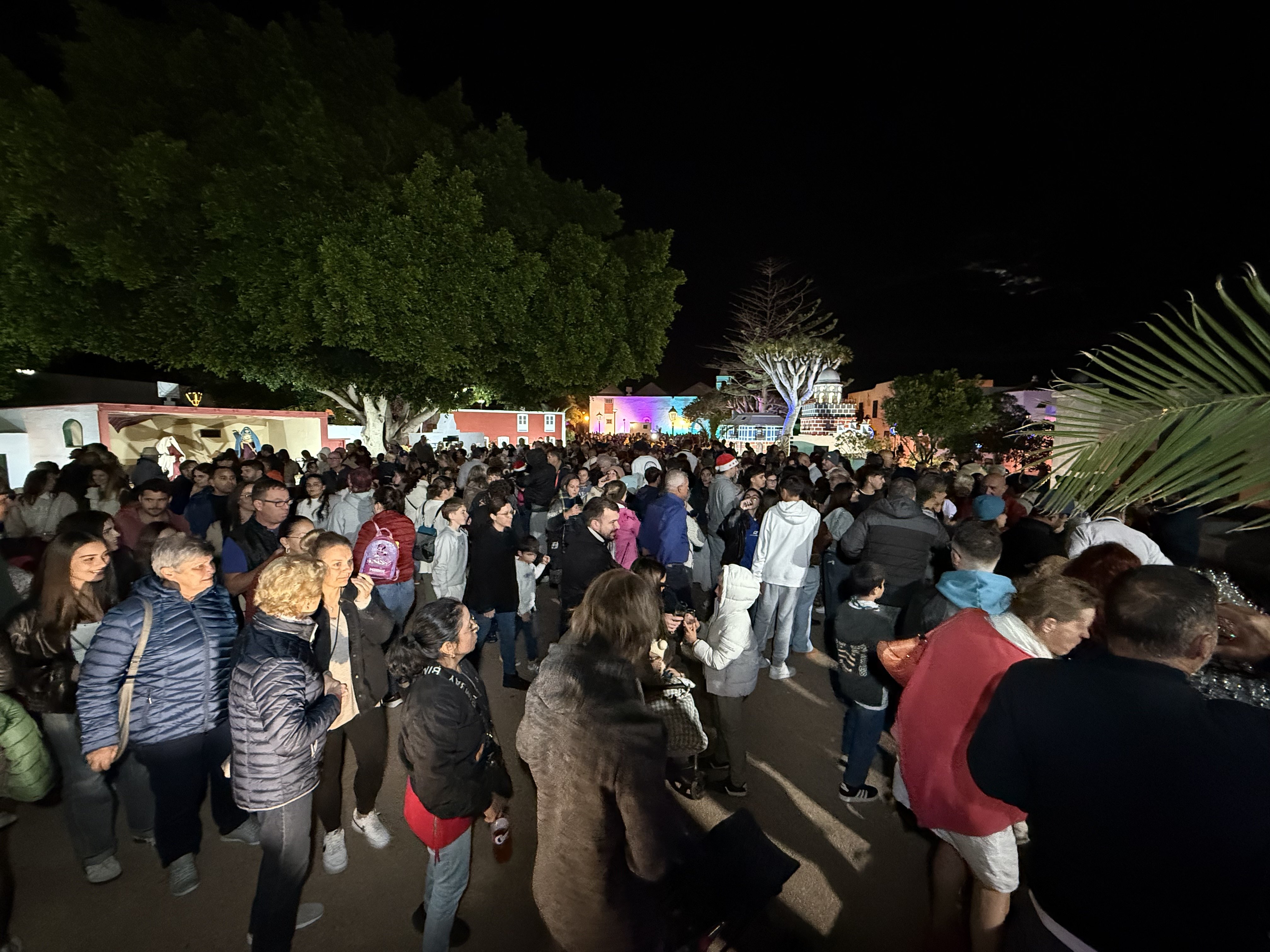 Belén y encendido de Tinajo. Fotos: La Voz. Belén y encendido de Tinajo. Fotos: La Voz.