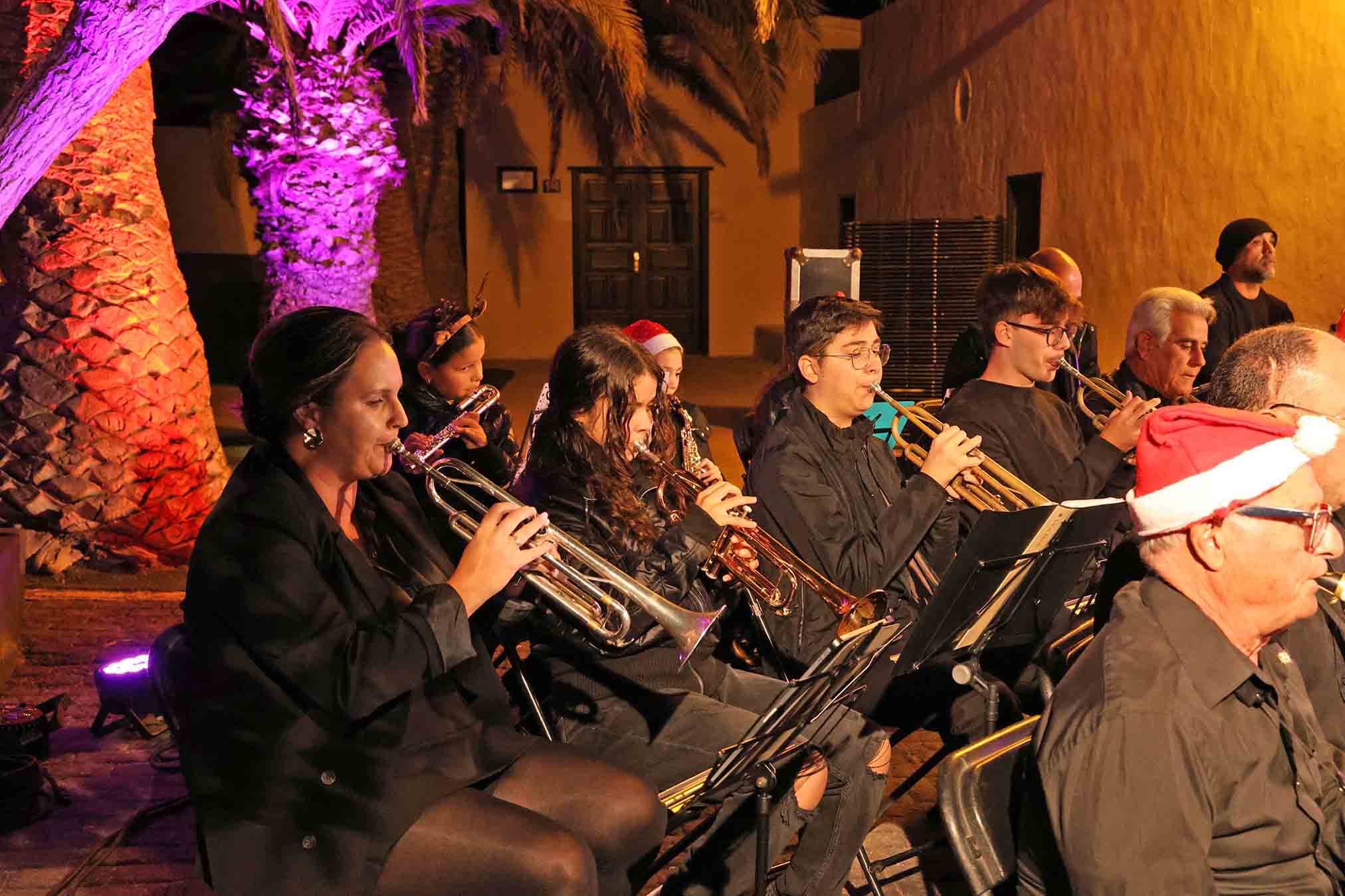 Belén y encendido de Tinajo. Fotos: La Voz. Belén y encendido de Tinajo. Fotos: La Voz.