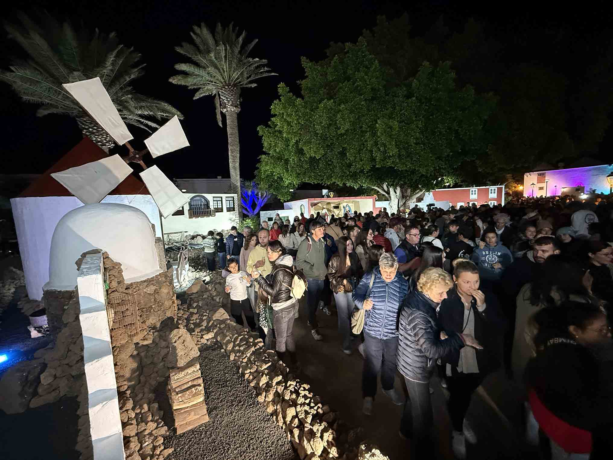 Belén y encendido de Tinajo. Fotos: La Voz. Belén y encendido de Tinajo. Fotos: La Voz.