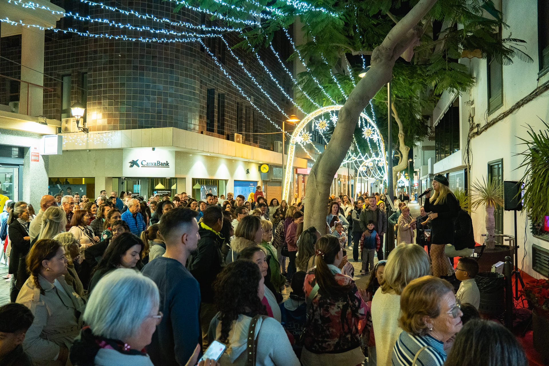 Inauguración del Belén de Arrecife en el Mercadillo. Fotos: Ayuntamiento de Arrecife.