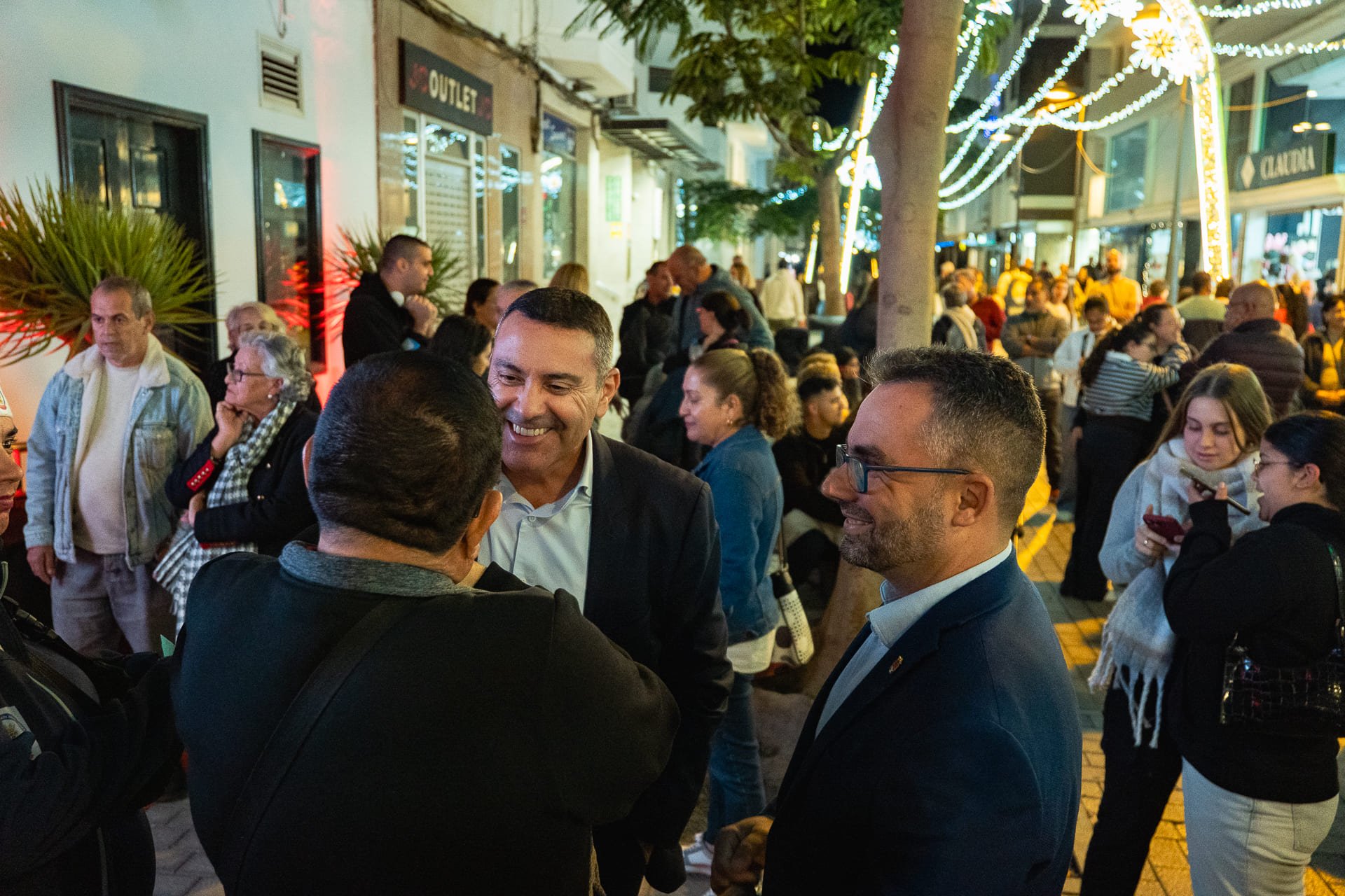 Inauguración del Belén de Arrecife en el Mercadillo. Fotos: Ayuntamiento de Arrecife.