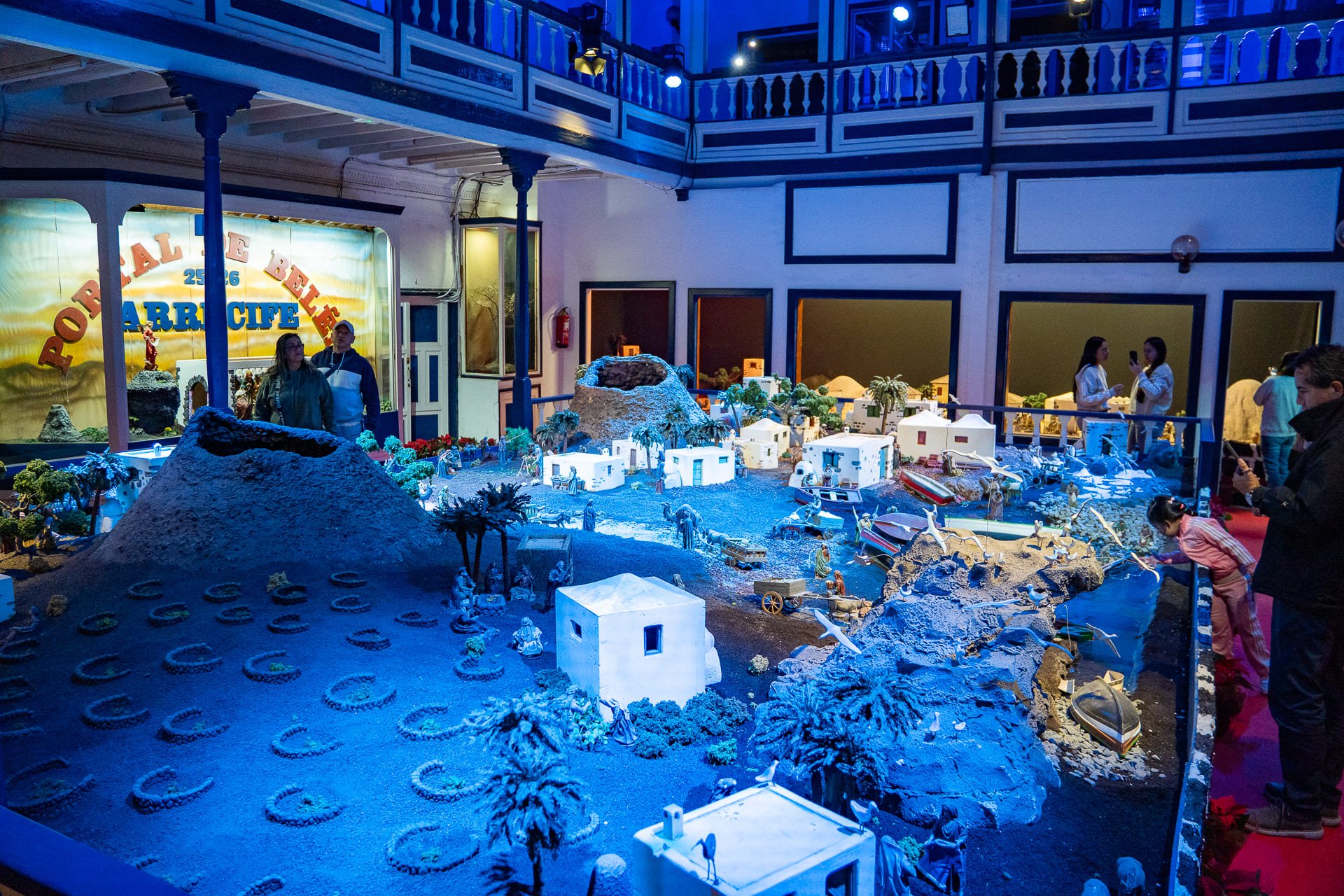 Inauguración del Belén de Arrecife en el Mercadillo. Fotos: Ayuntamiento de Arrecife.