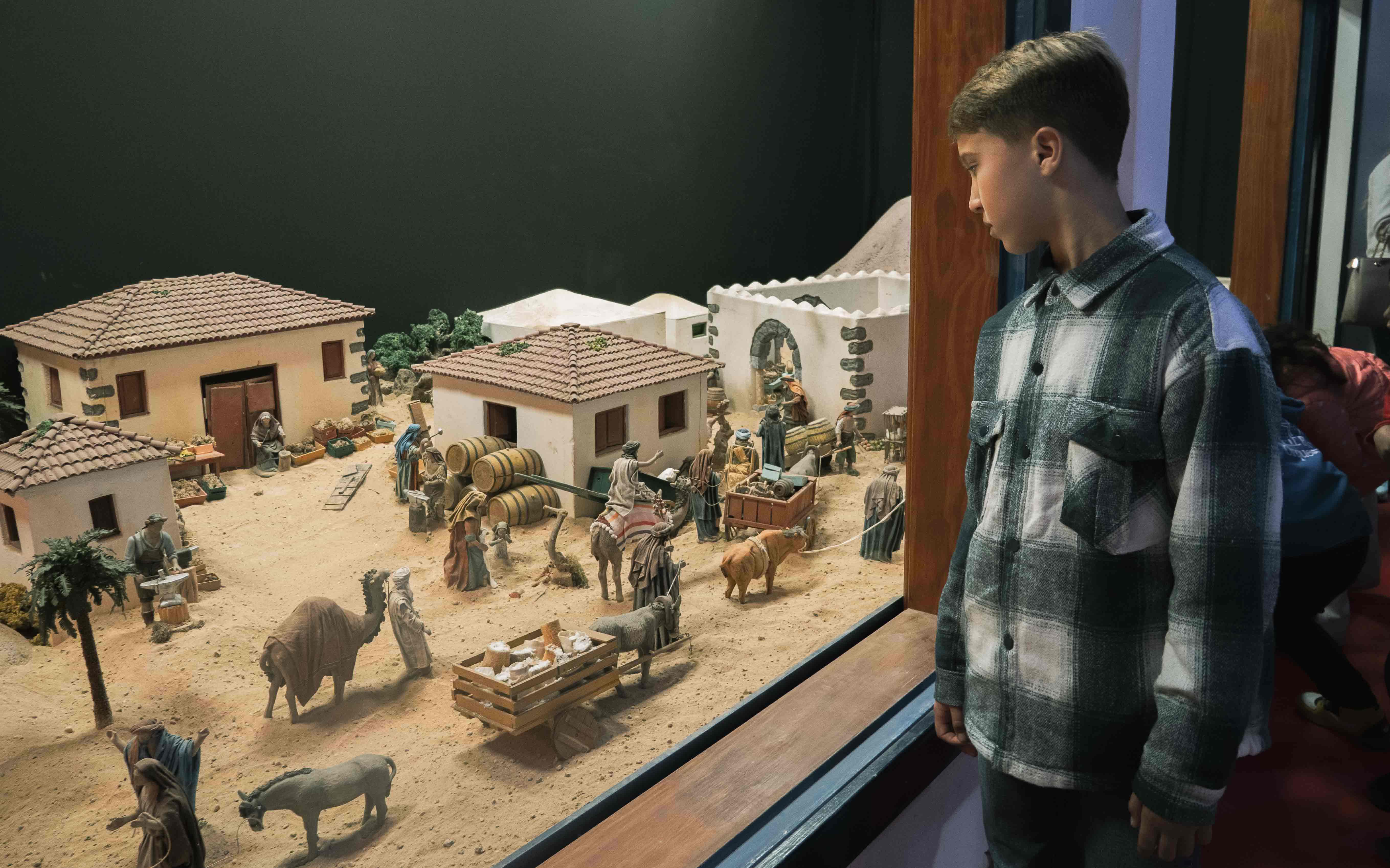 Inauguración del Belén de Arrecife en el Mercadillo. Fotos: Ayuntamiento de Arrecife.